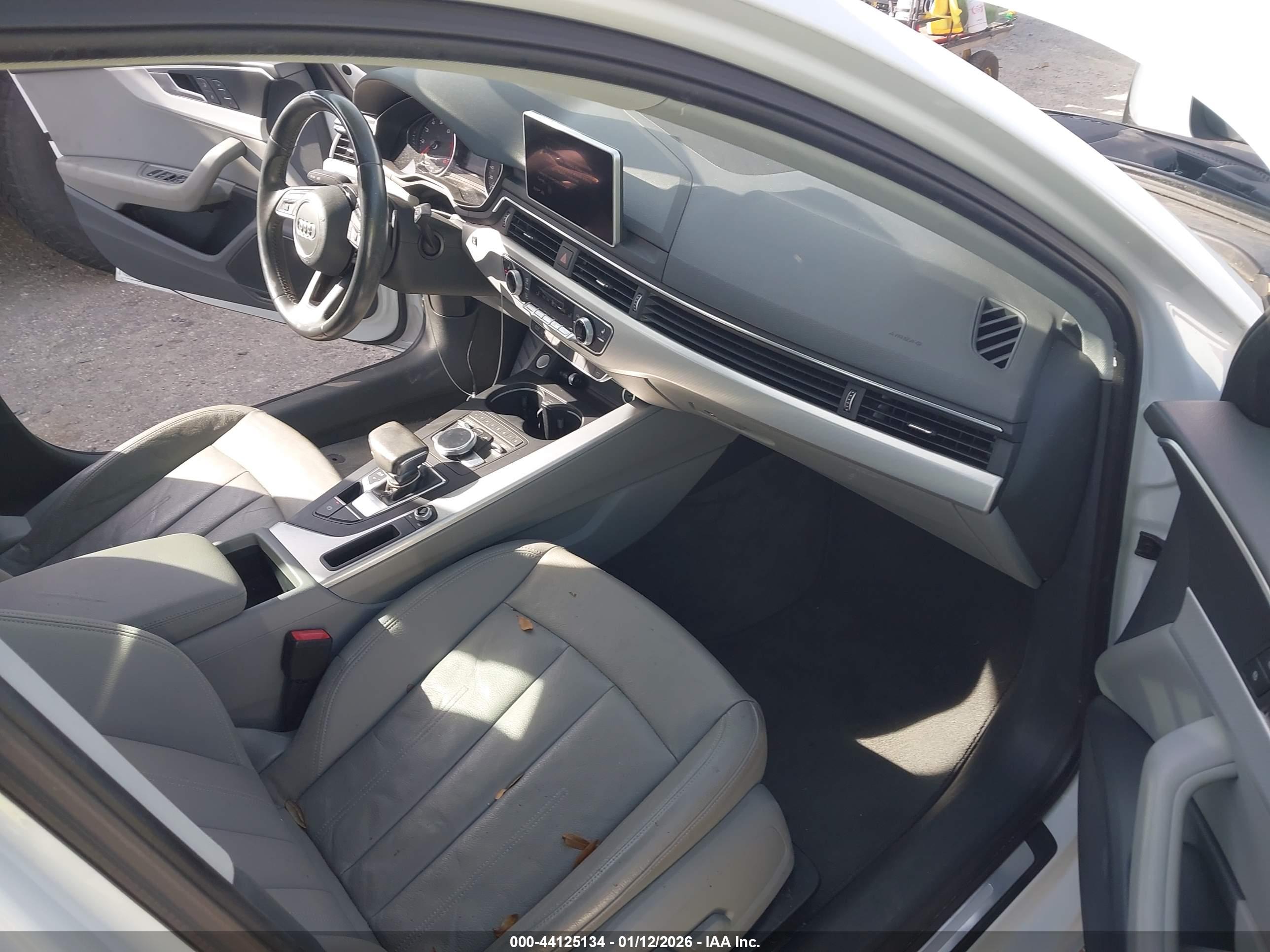 AUDI A4 image 5