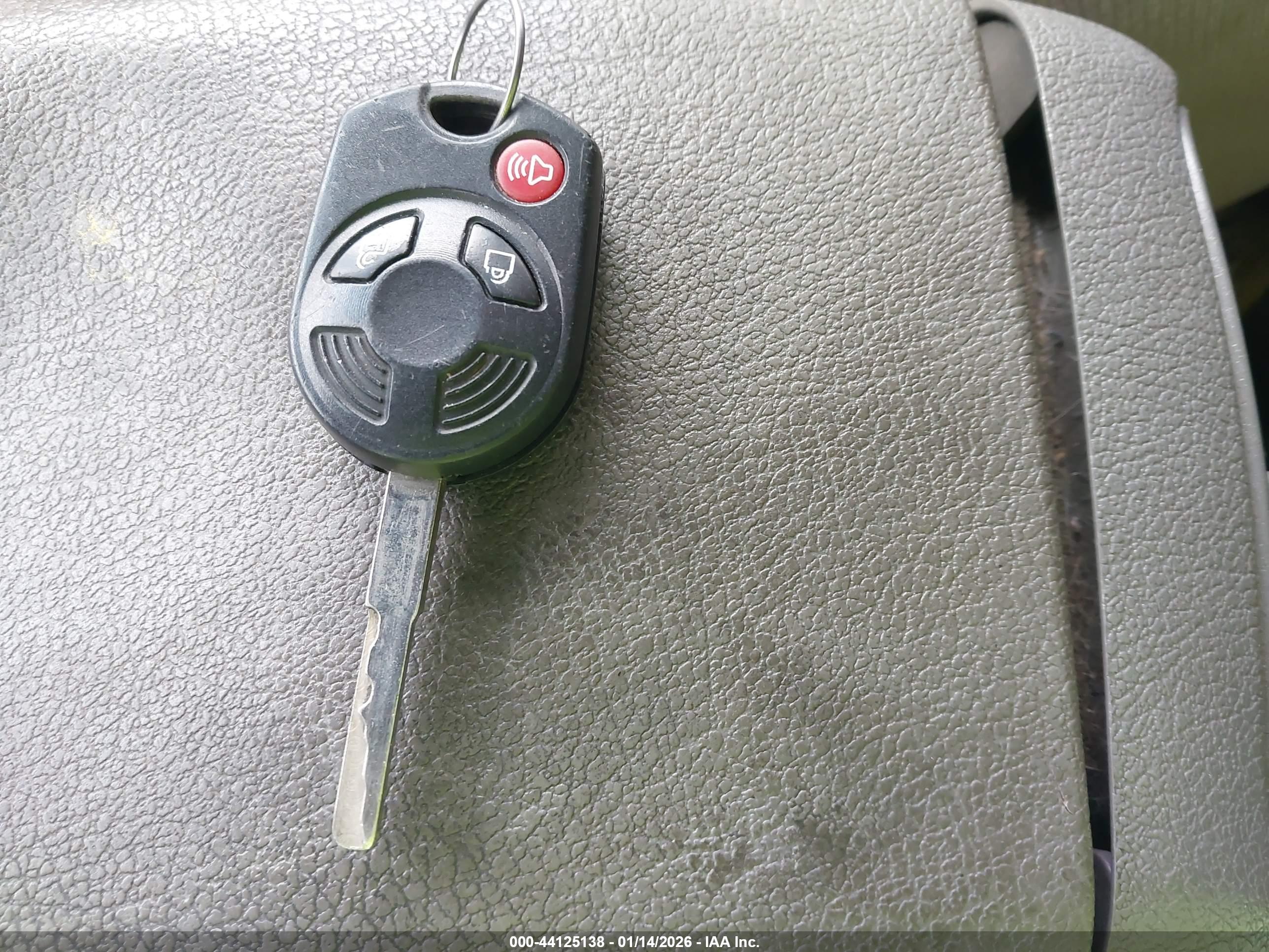 FORD ESCAPE image 11