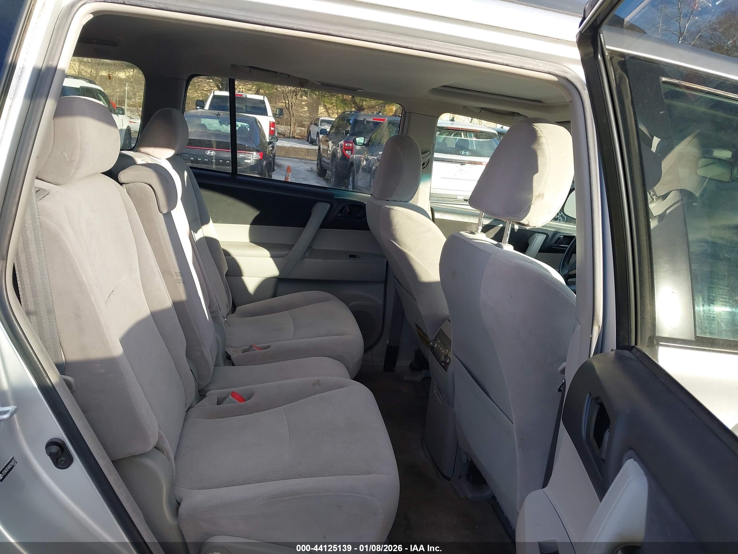 TOYOTA HIGHLANDER image 8