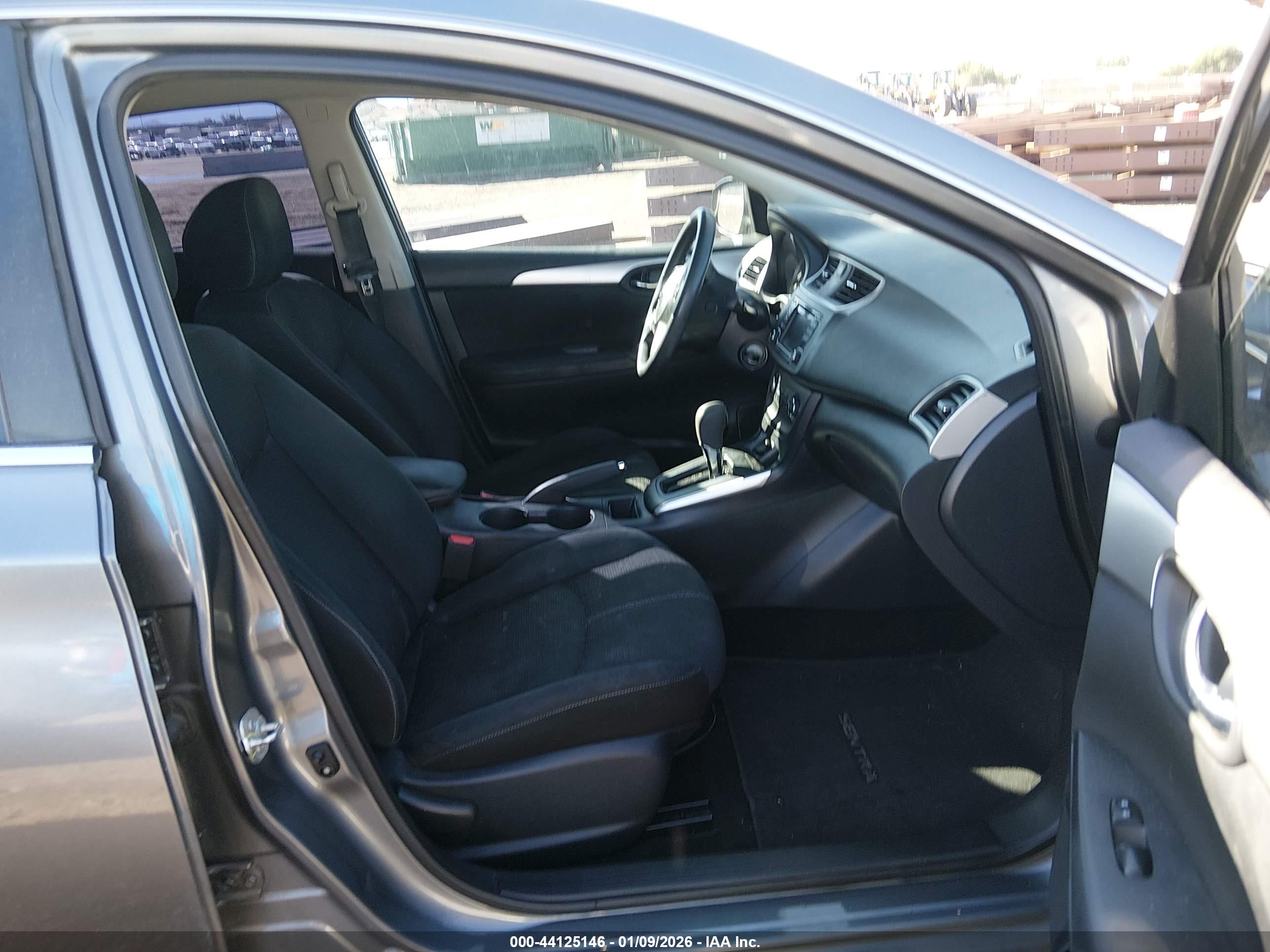NISSAN SENTRA image 5