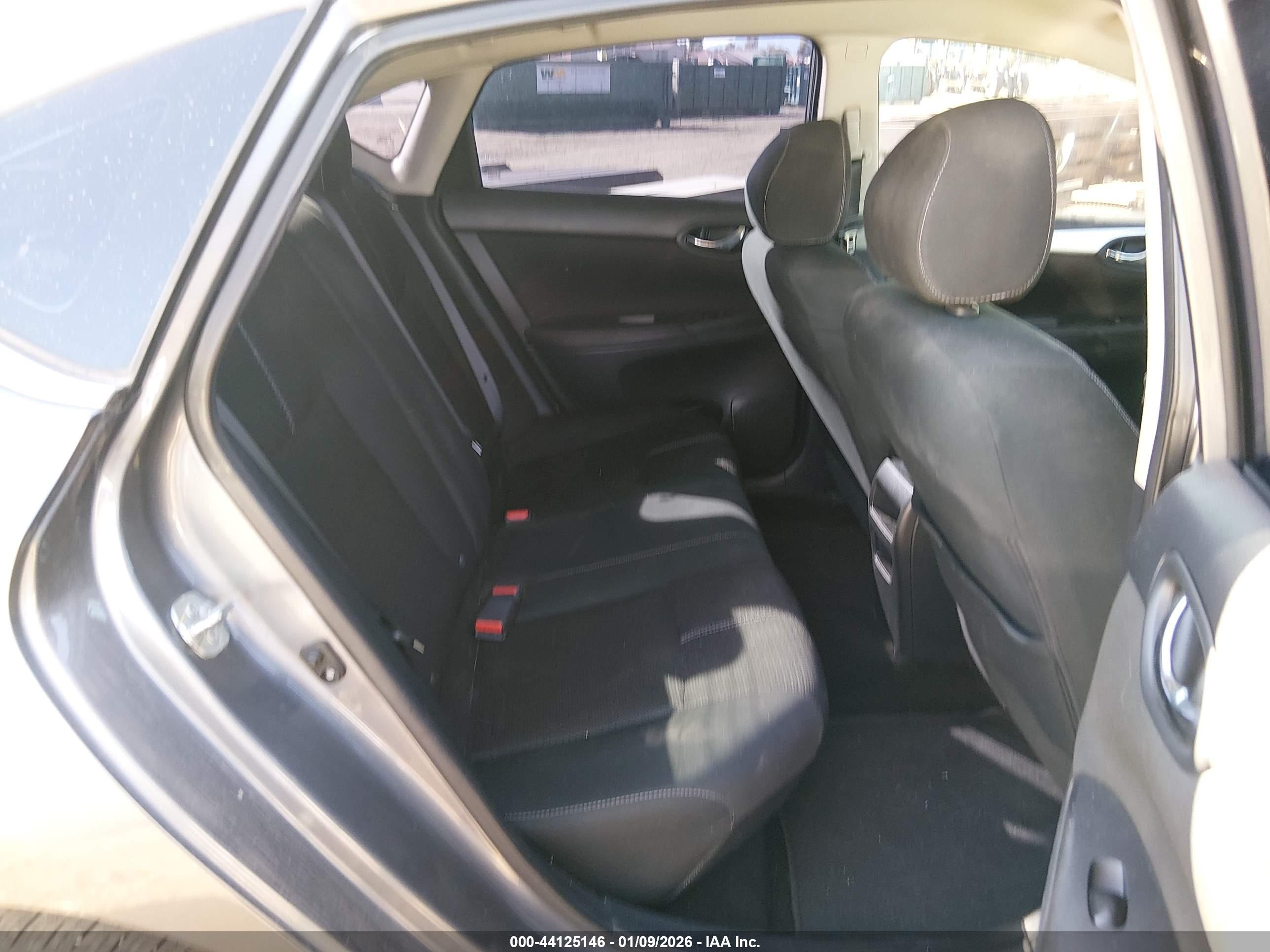 NISSAN SENTRA image 8