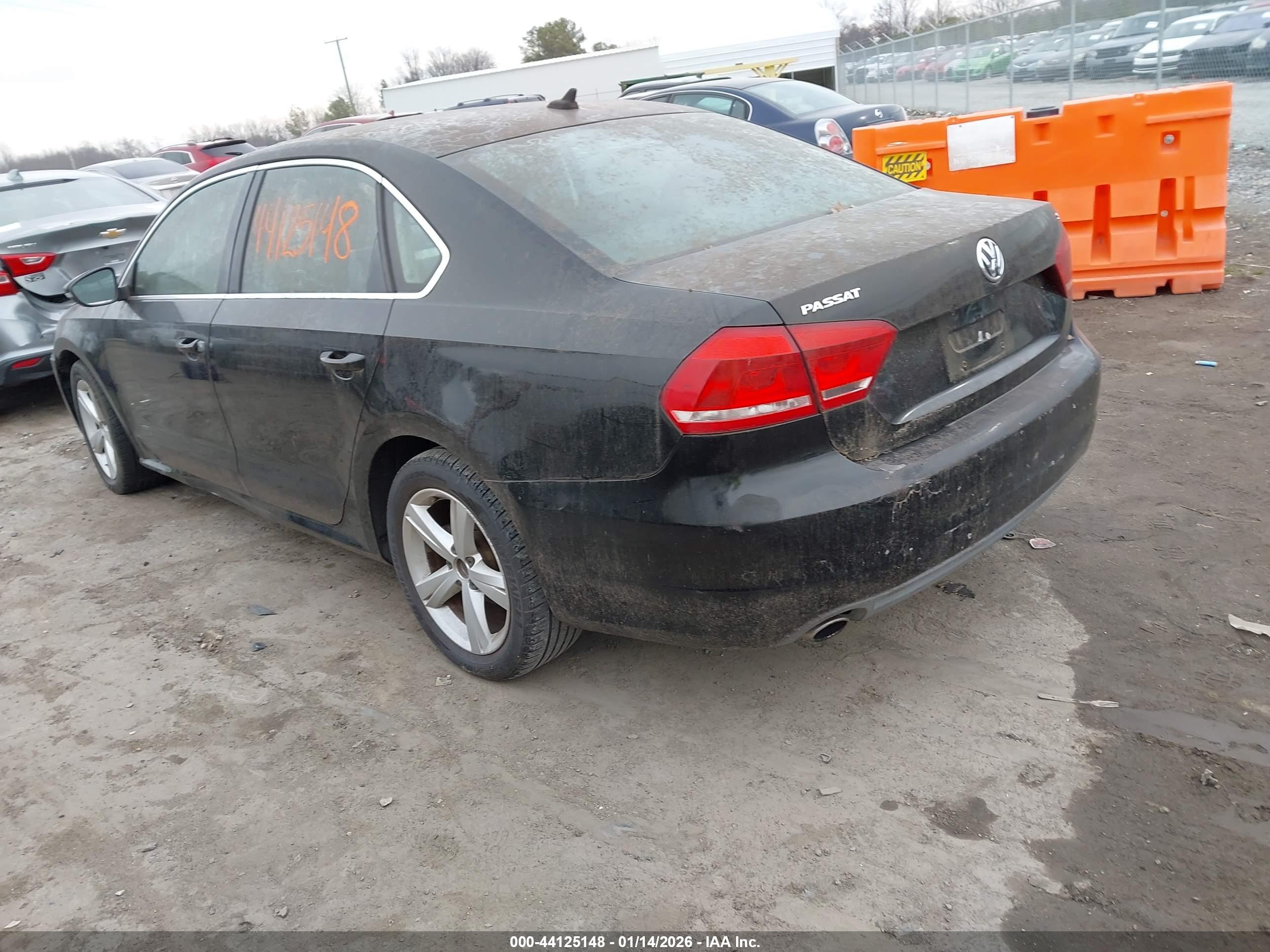 VOLKSWAGEN PASSAT image 3