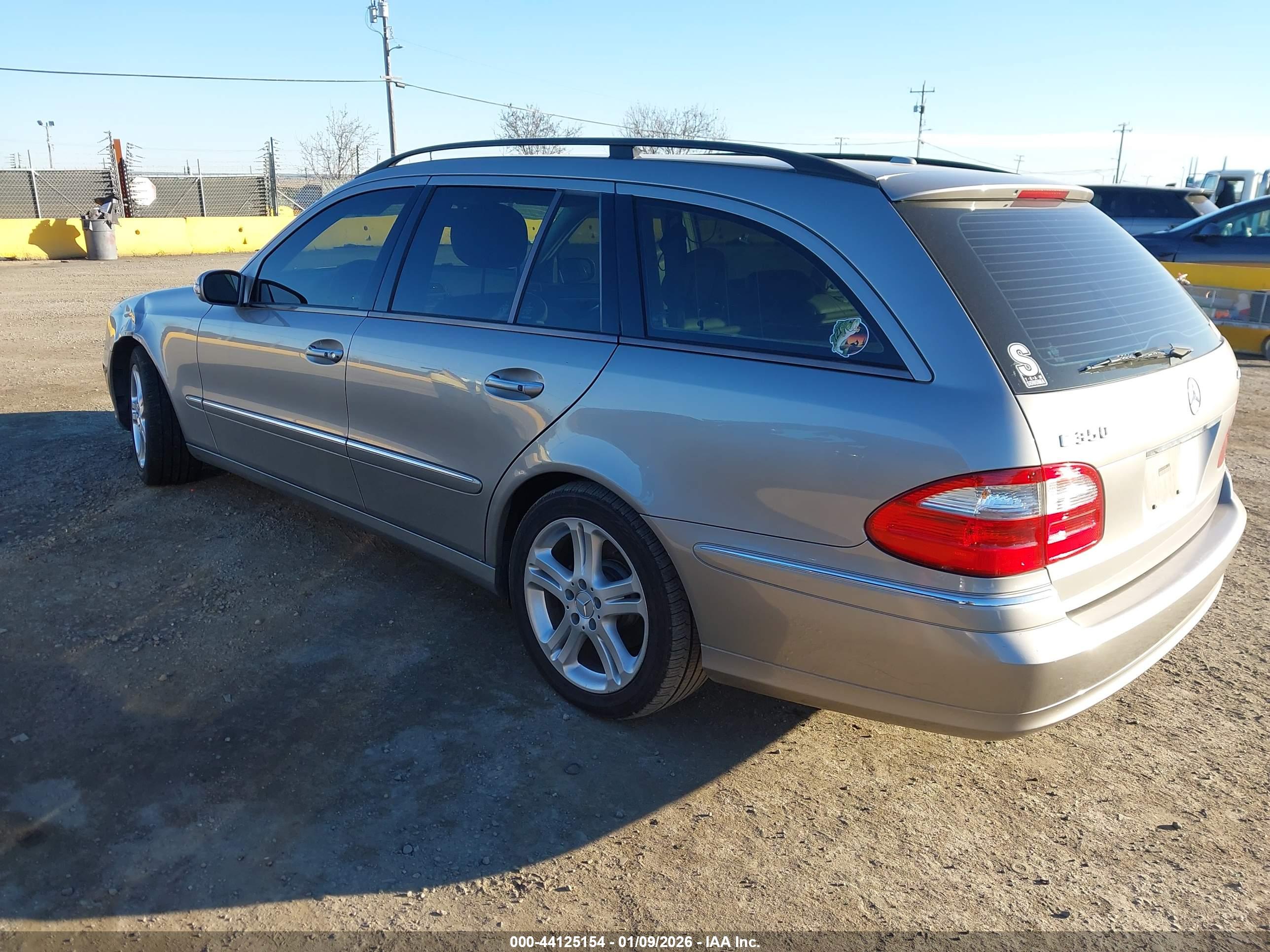MERCEDES-BENZ E image 3
