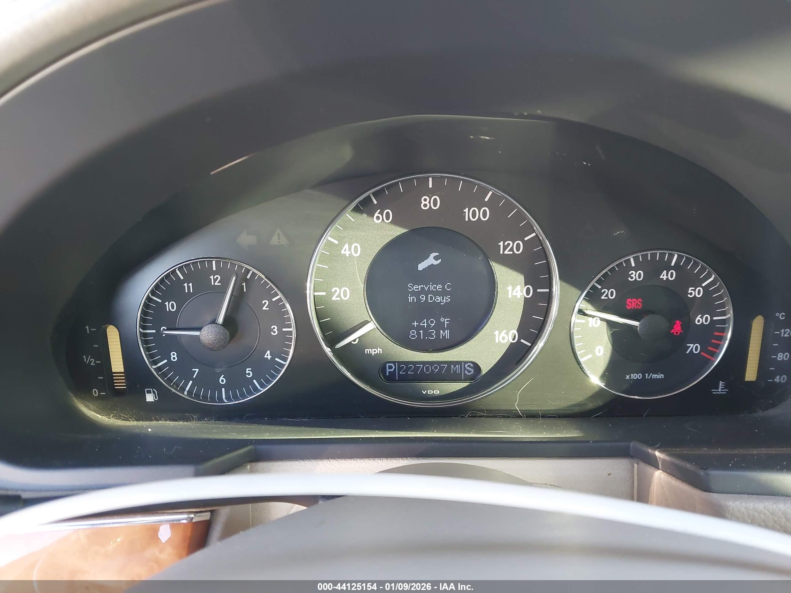 MERCEDES-BENZ E image 7