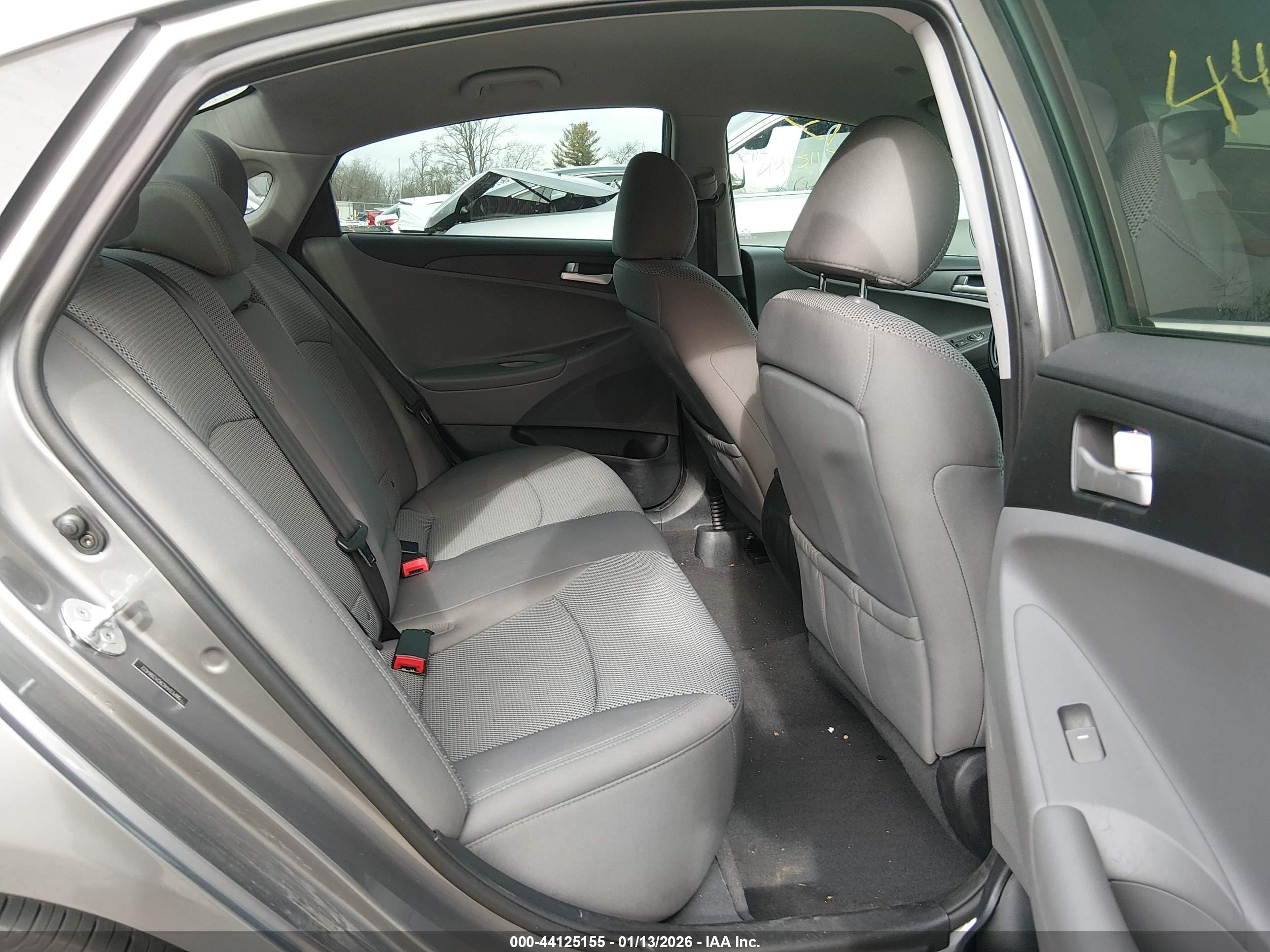 HYUNDAI SONATA image 8
