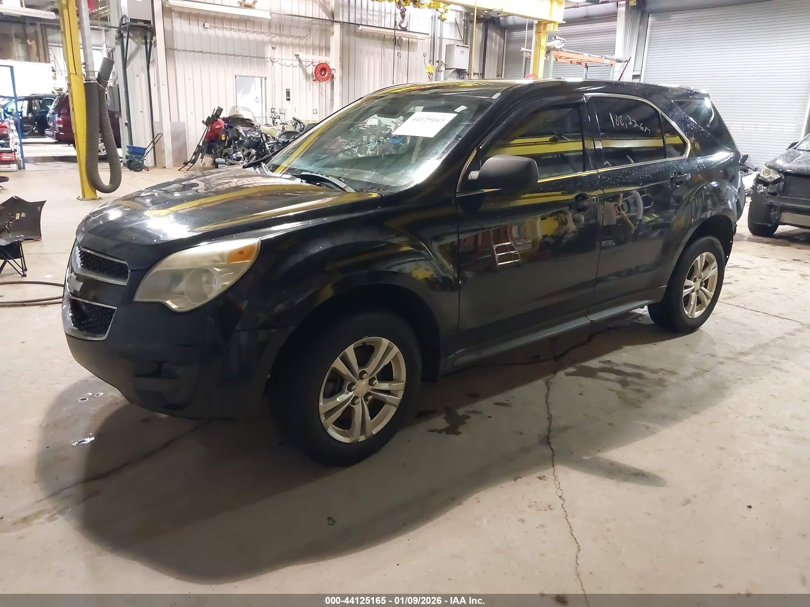 CHEVROLET EQUINOX image 2
