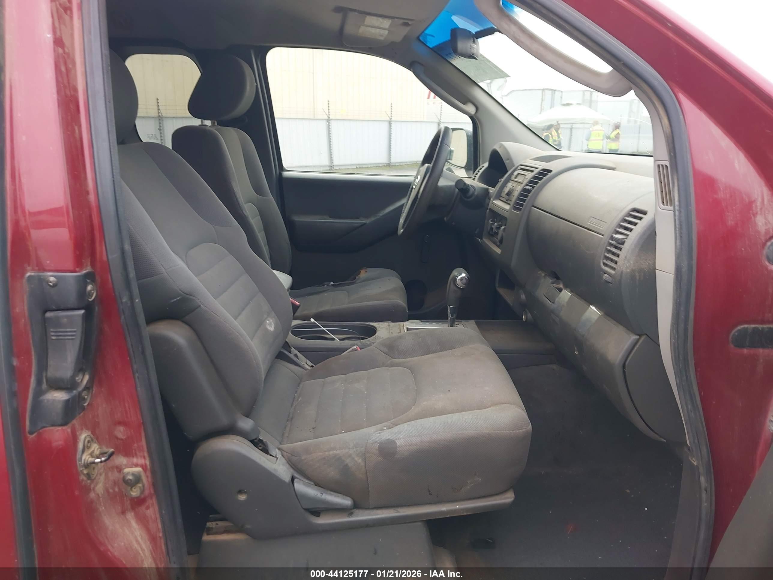 NISSAN FRONTIER image 5