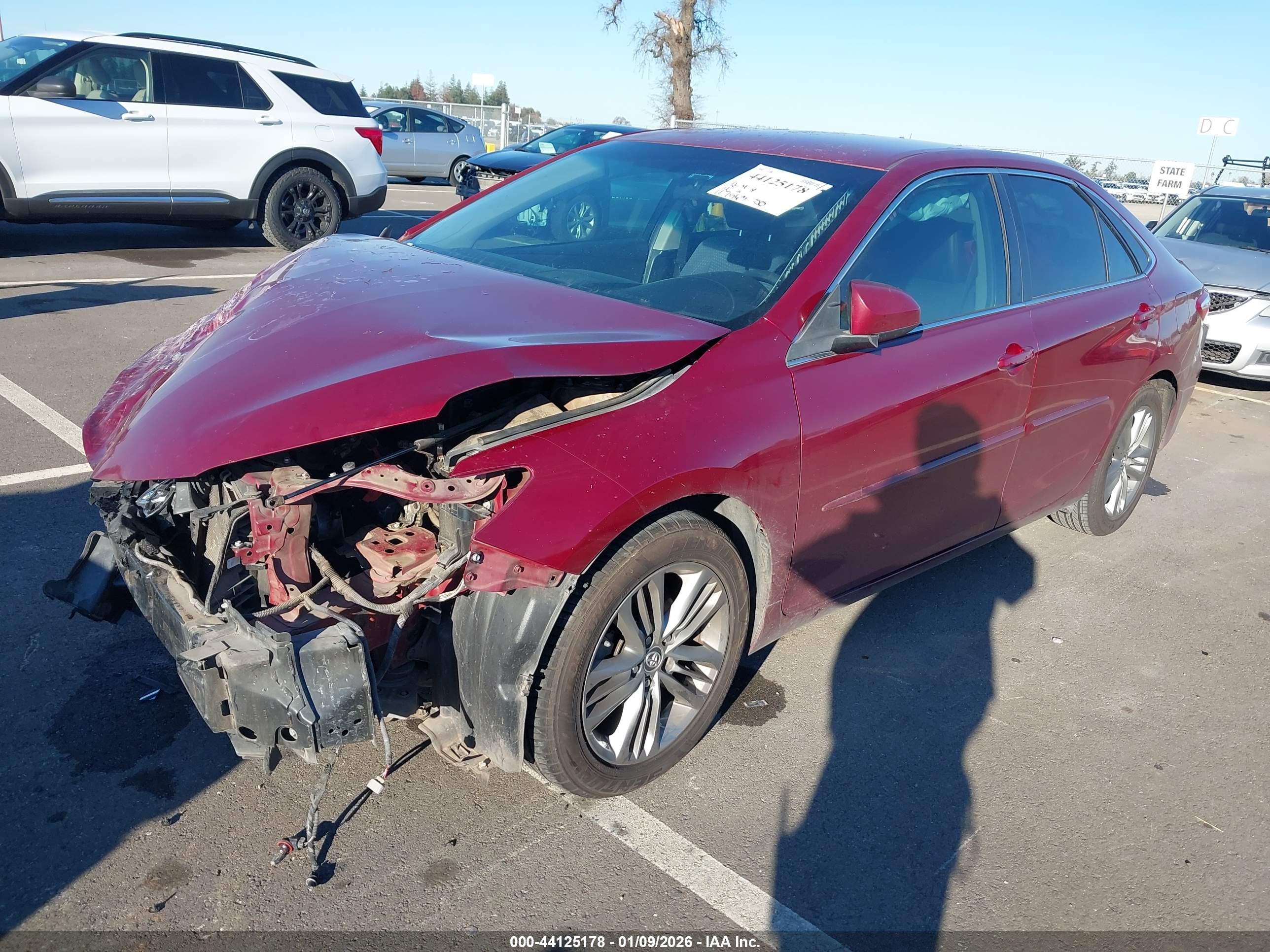 TOYOTA CAMRY image 2