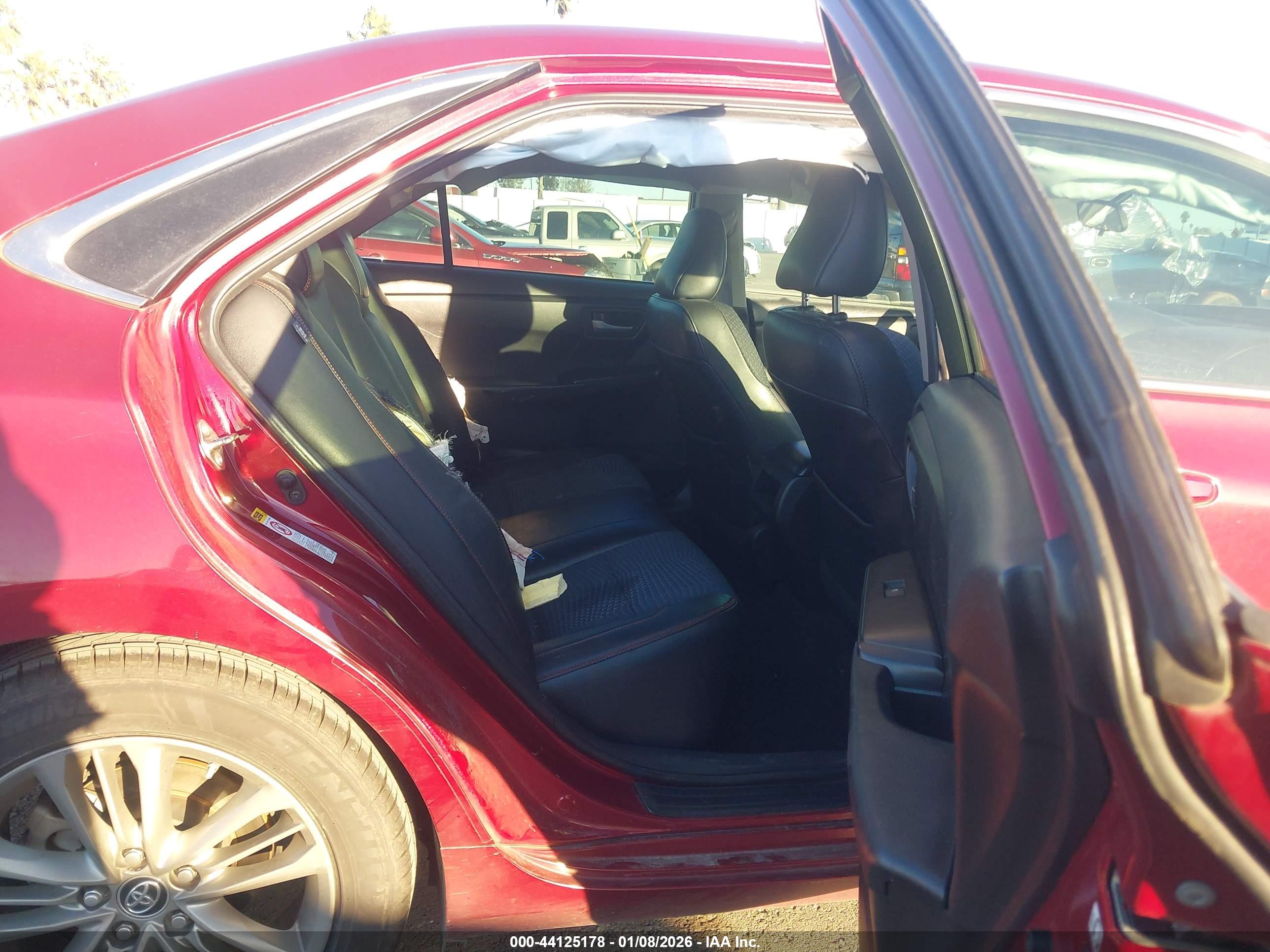 TOYOTA CAMRY image 8
