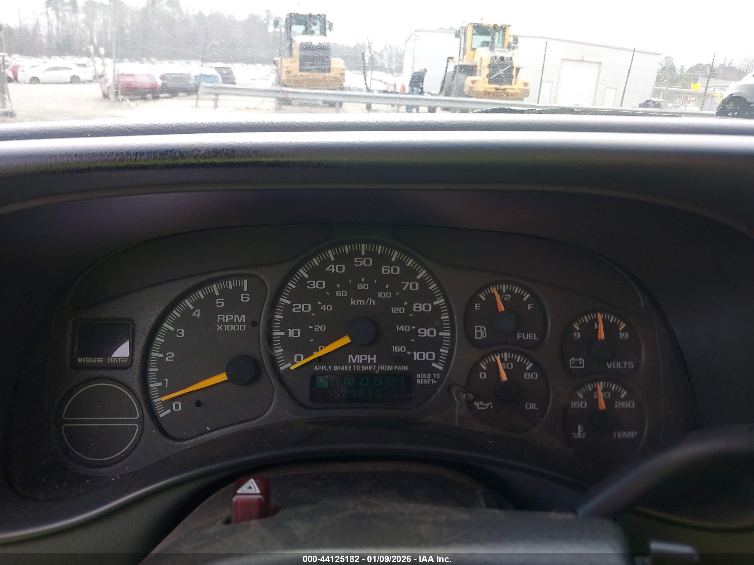 CHEVROLET SILVERADO image 7