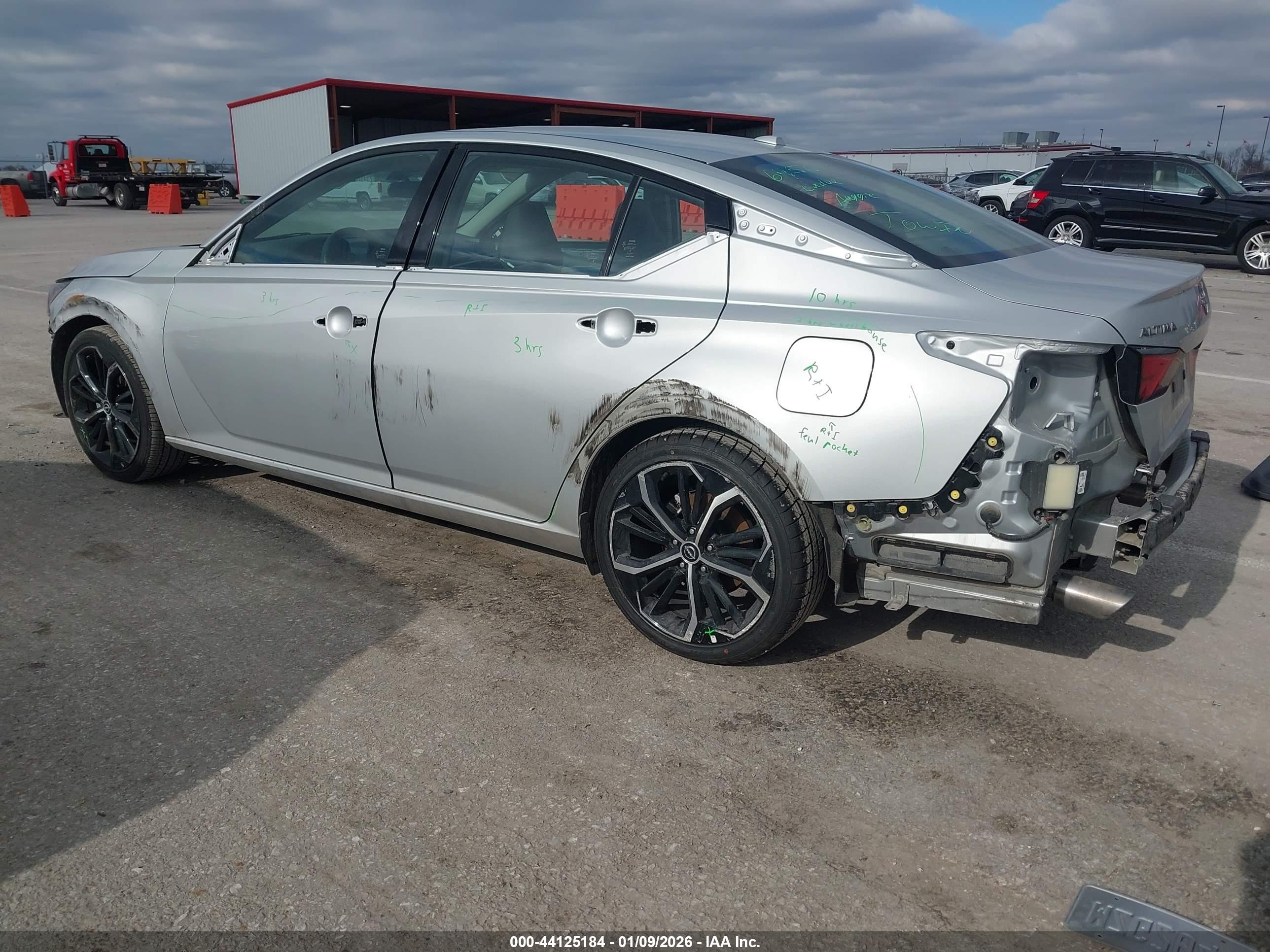 NISSAN ALTIMA image 3