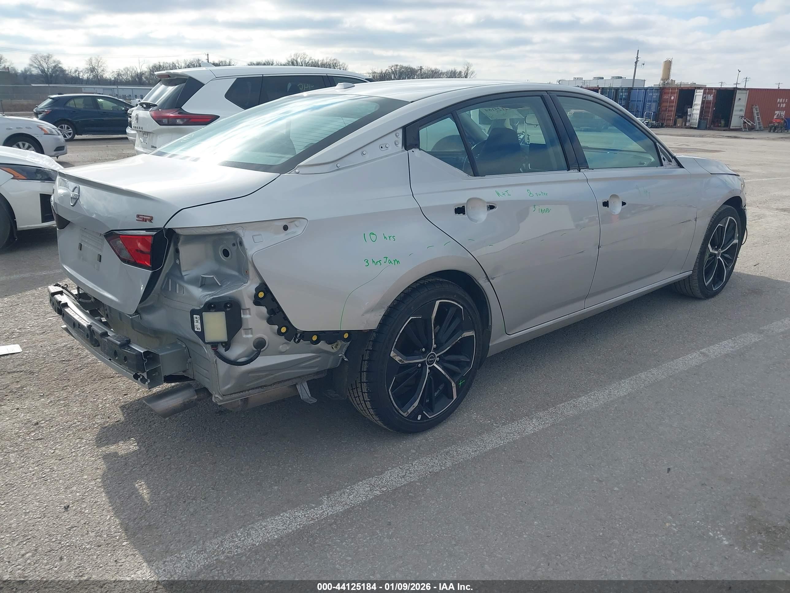 NISSAN ALTIMA image 4