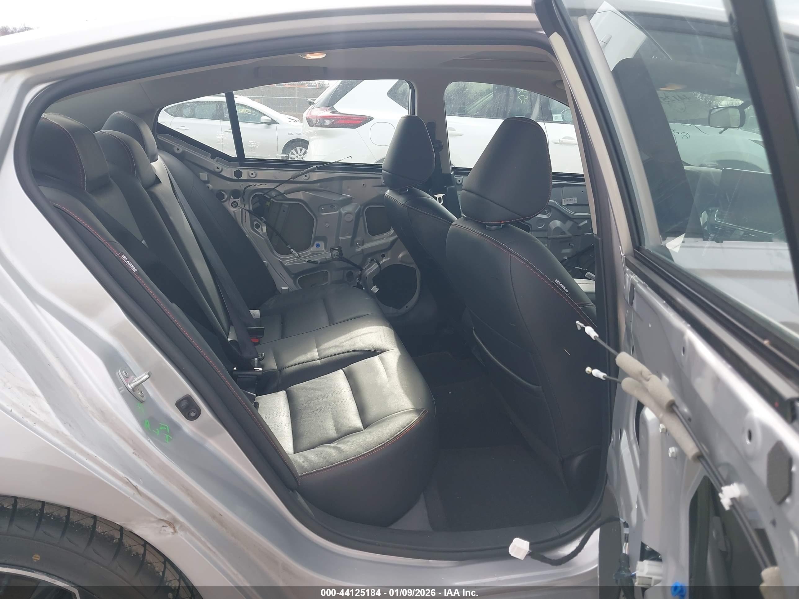 NISSAN ALTIMA image 8