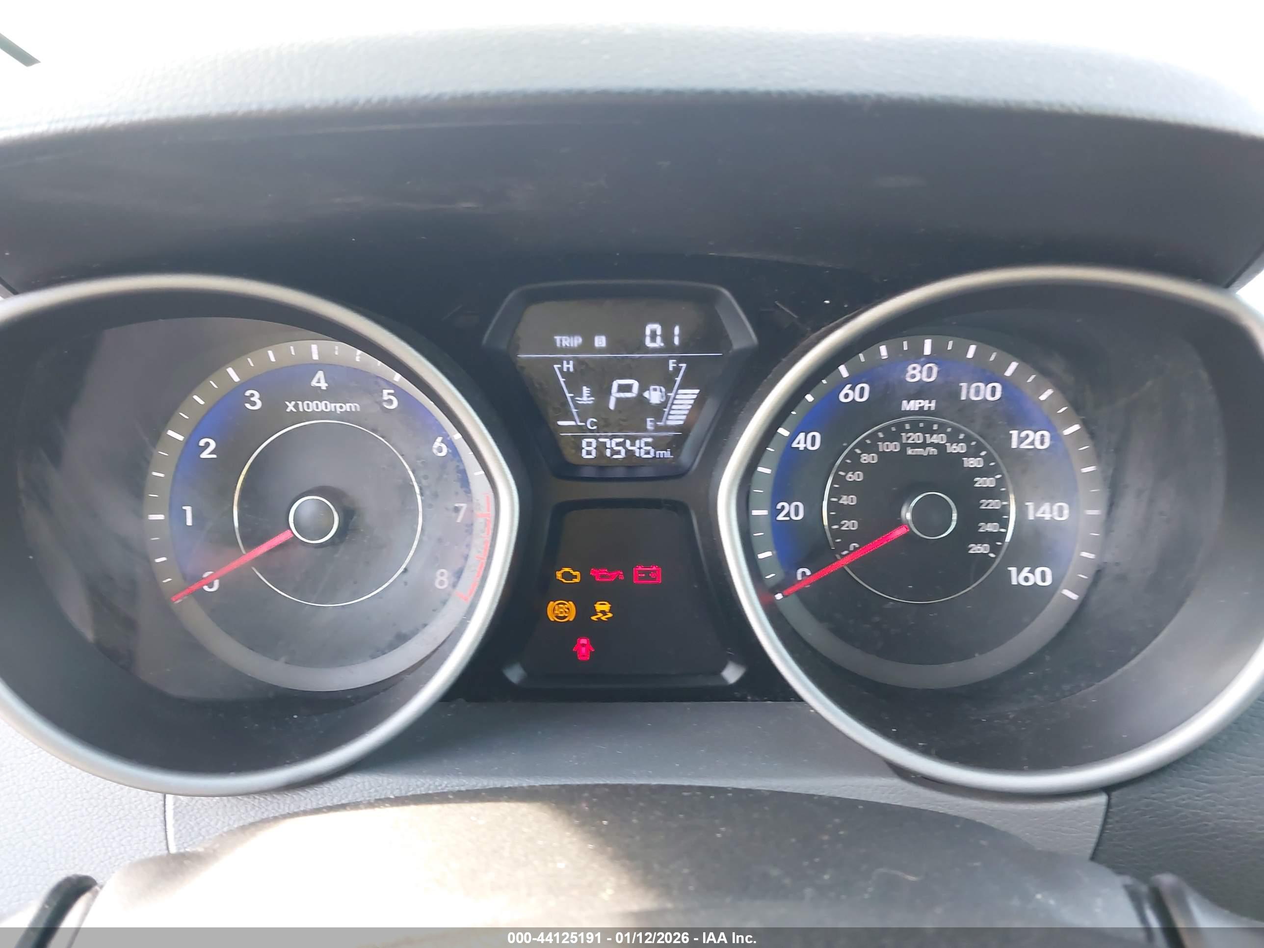 HYUNDAI ELANTRA image 7