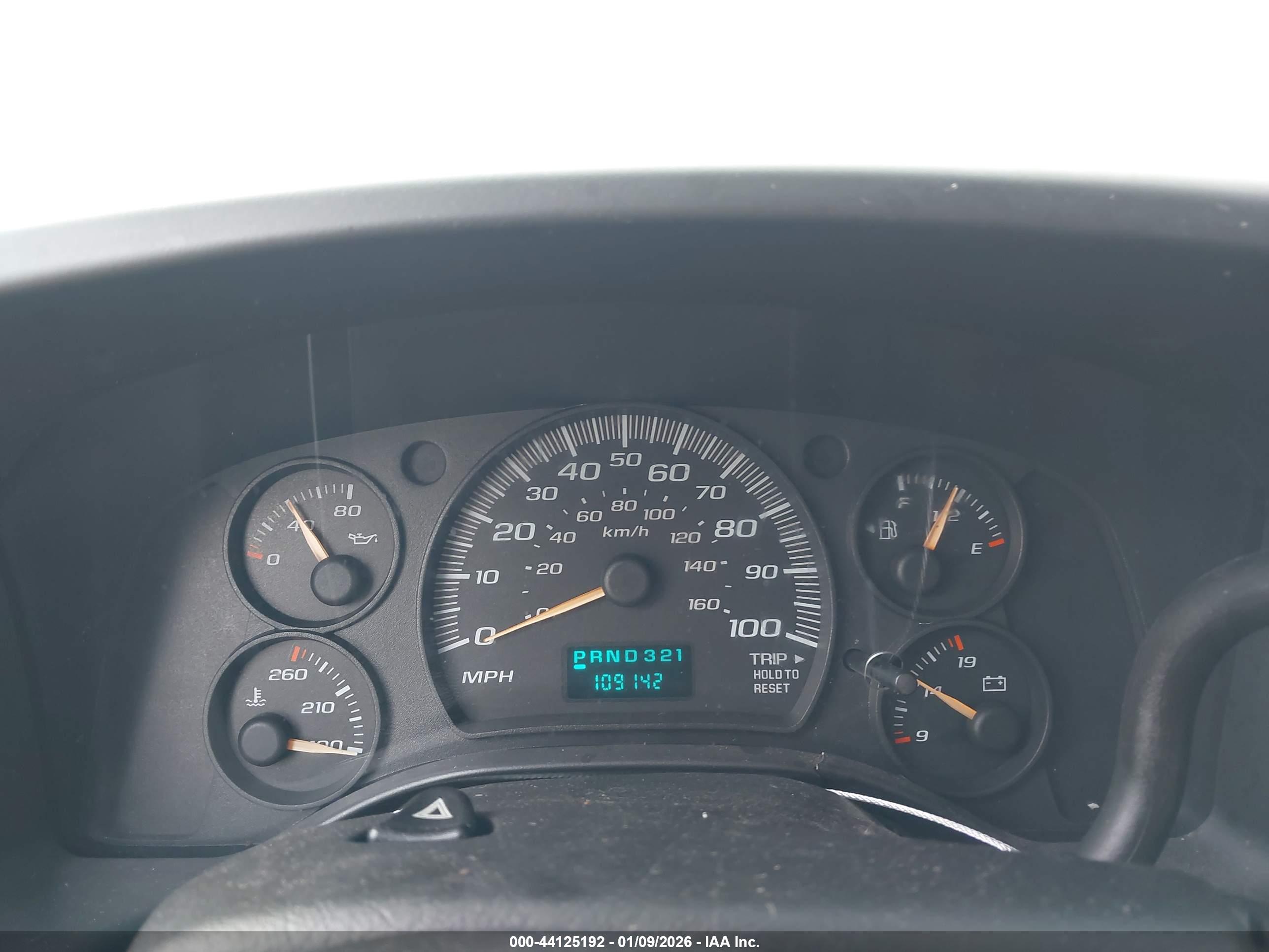 CHEVROLET EXPRESS image 7