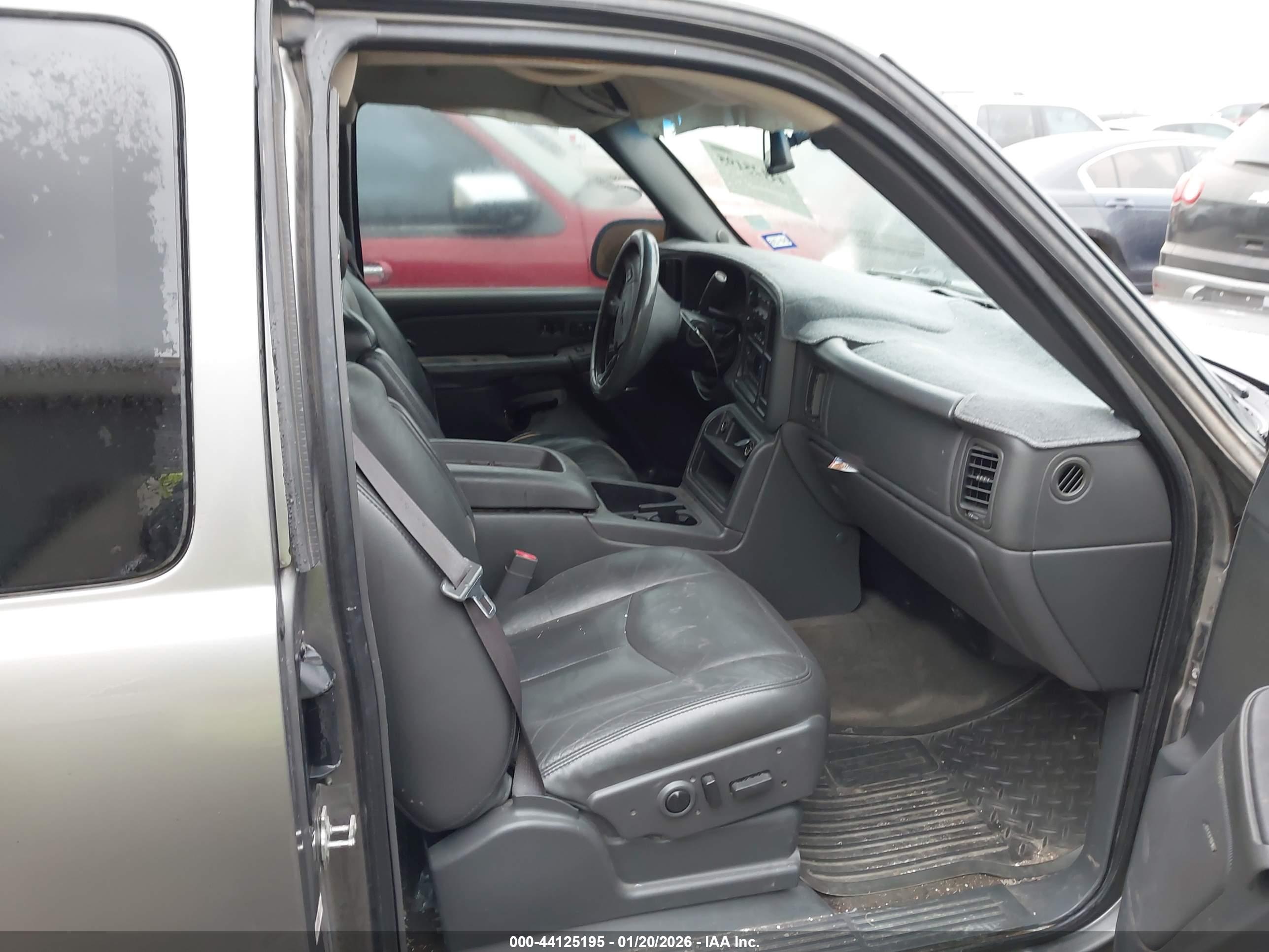 GMC SIERRA image 5