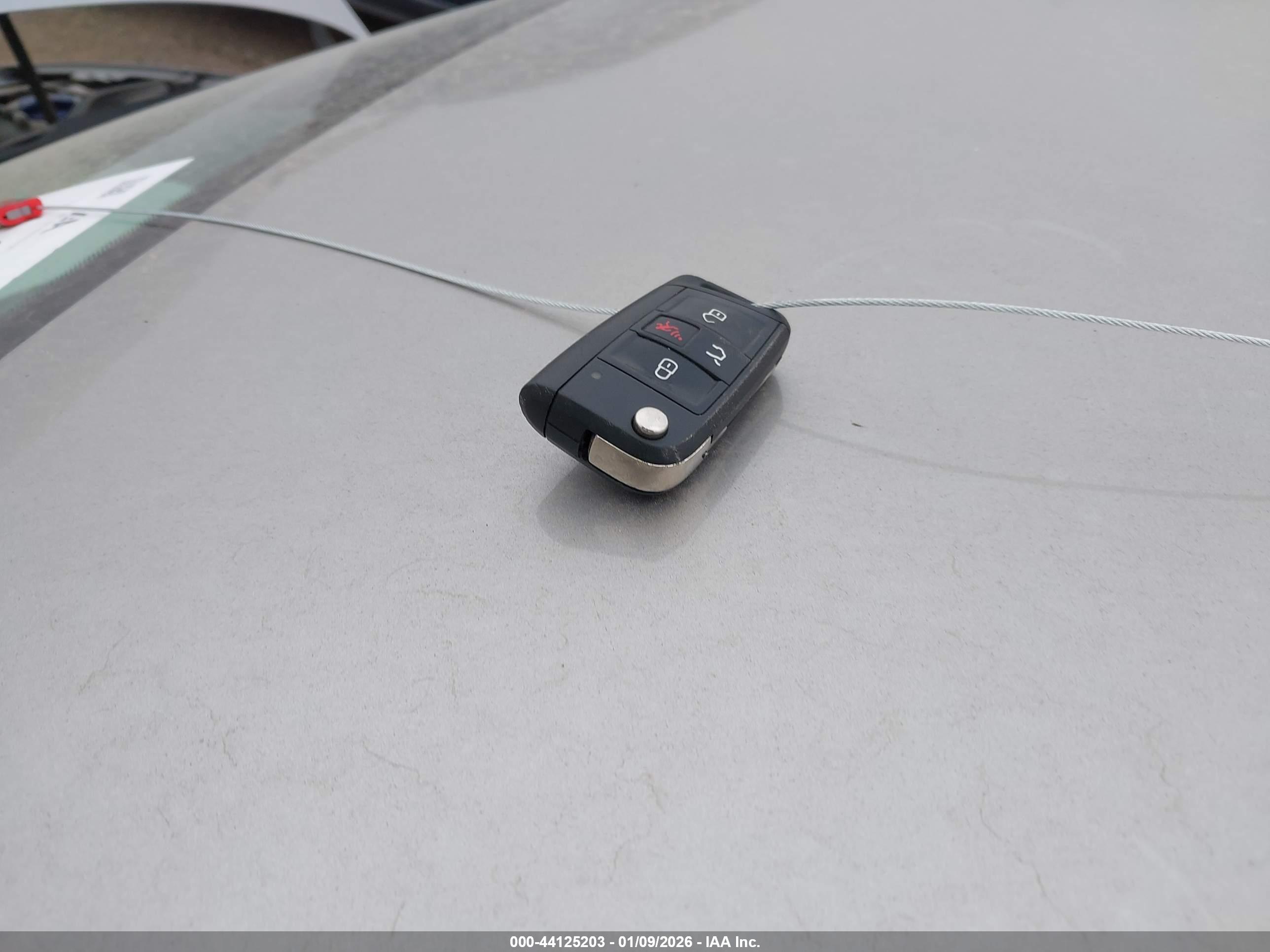 VOLKSWAGEN GOLF image 11