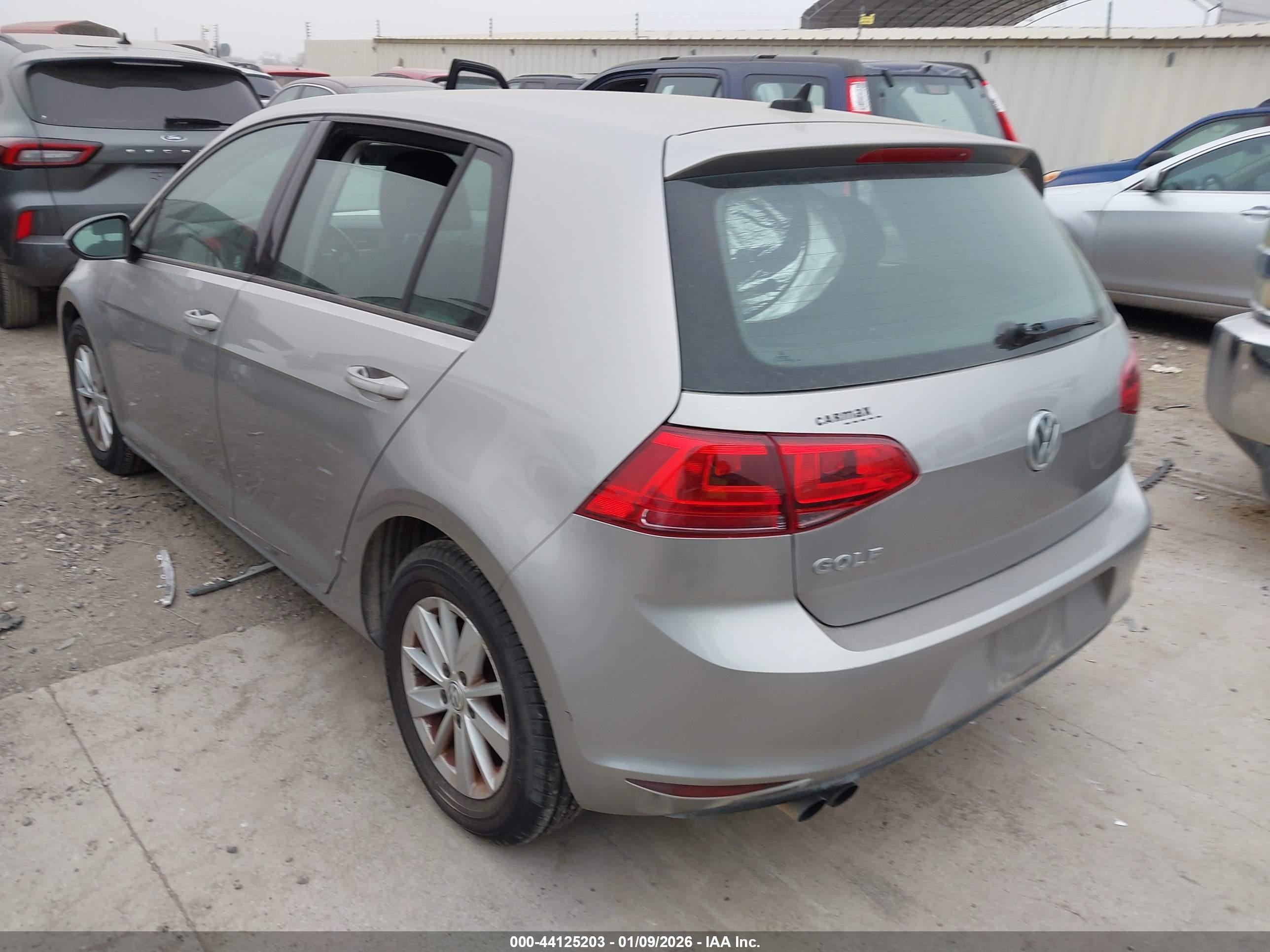 VOLKSWAGEN GOLF image 3