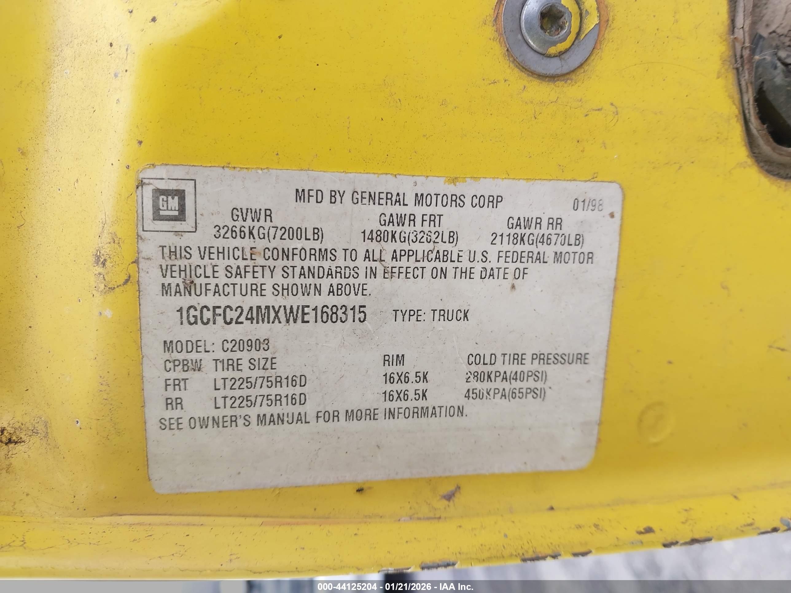 CHEVROLET C2500 image 9