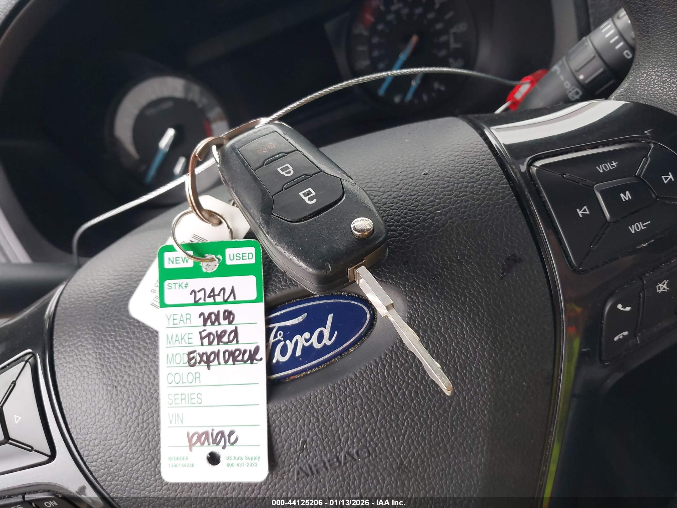FORD EXPLORER image 11