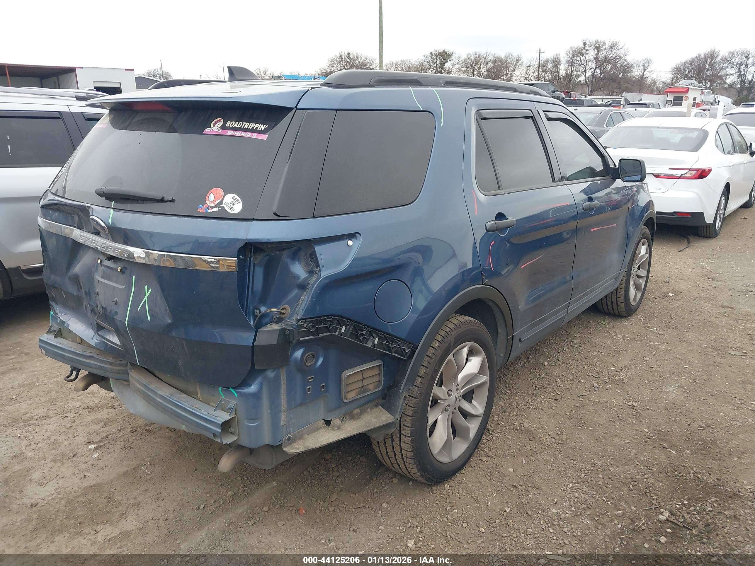 FORD EXPLORER image 4