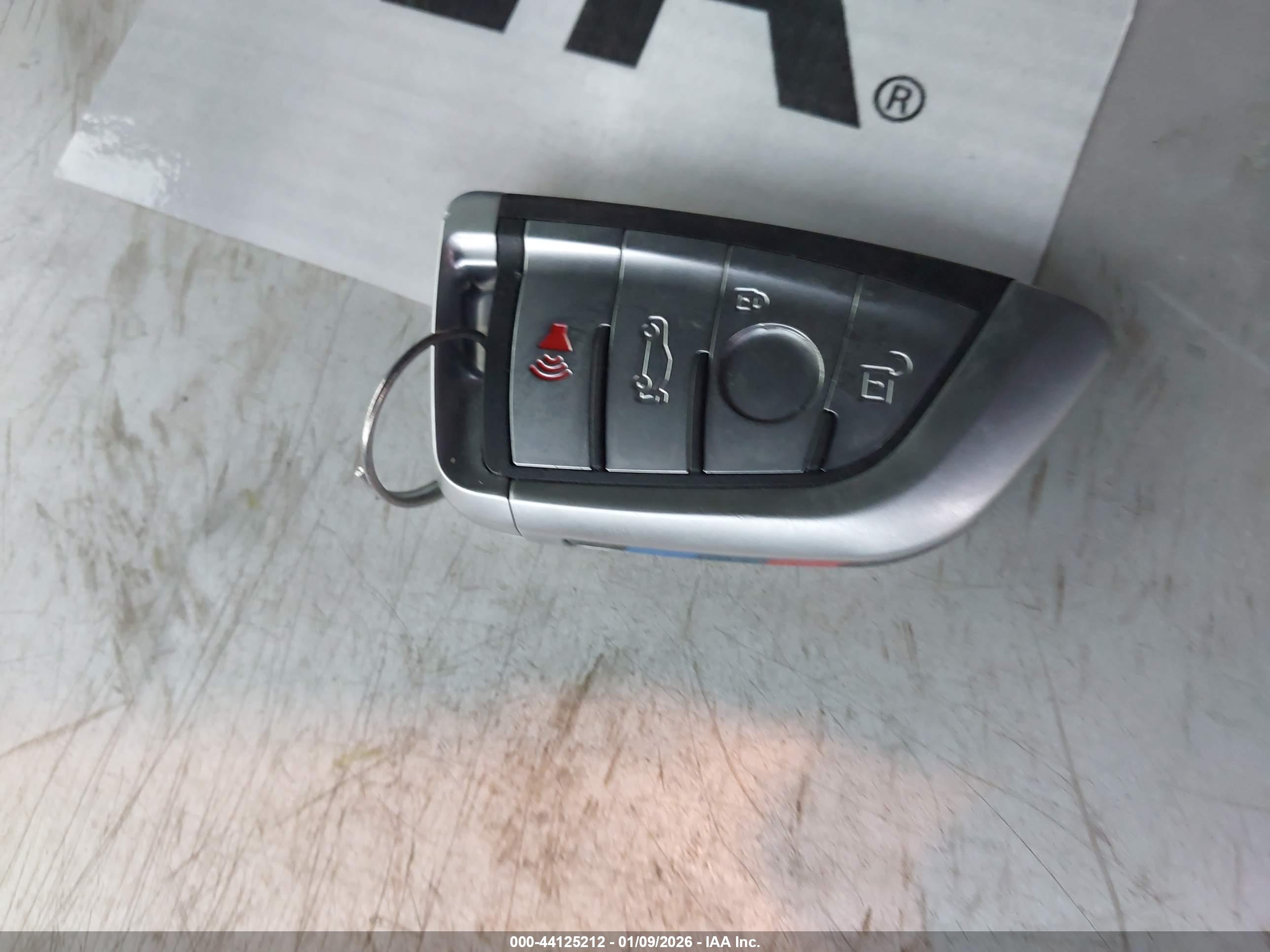 BMW 750LI image 11