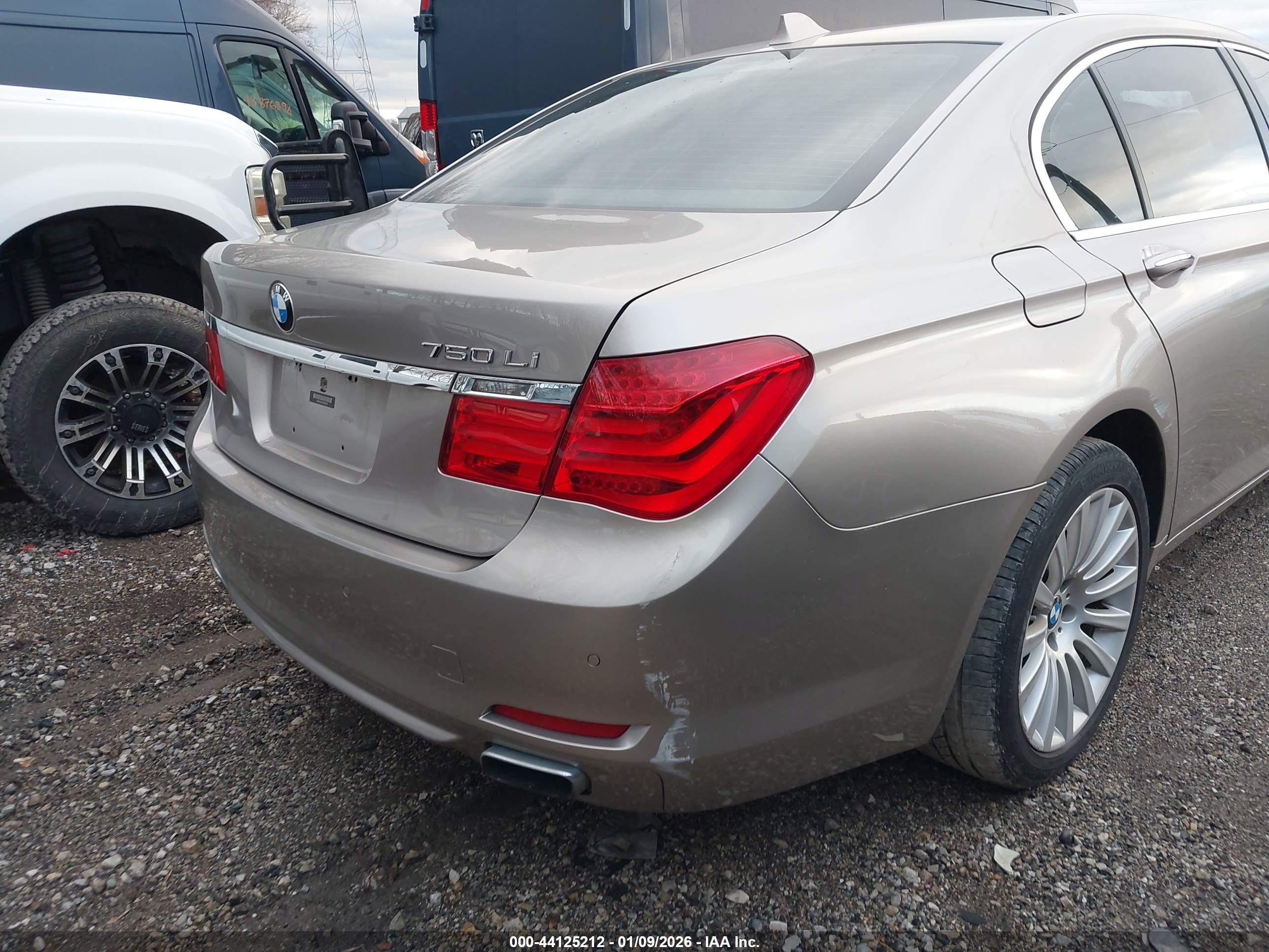 BMW 750LI image 6