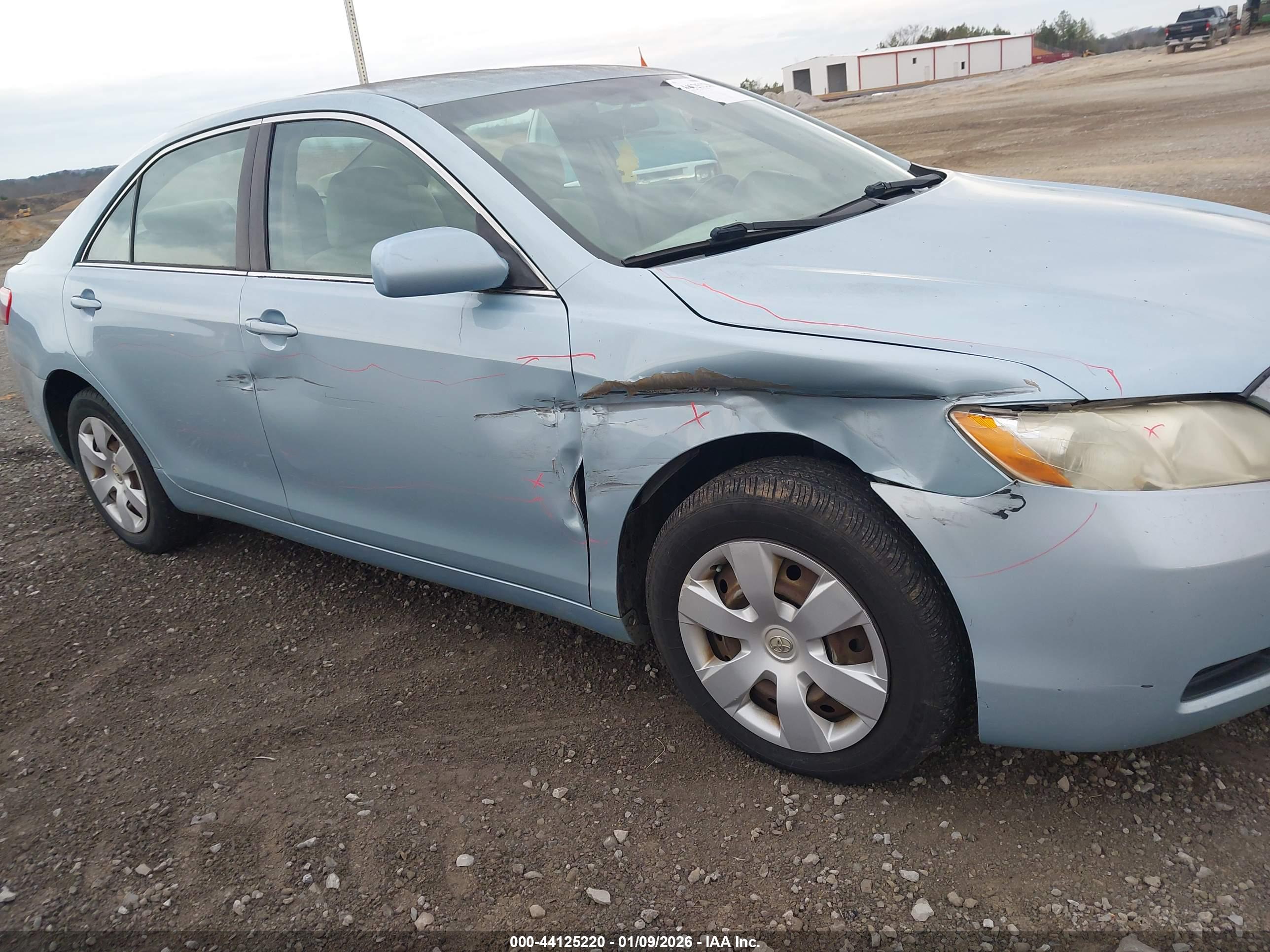 TOYOTA CAMRY image 6
