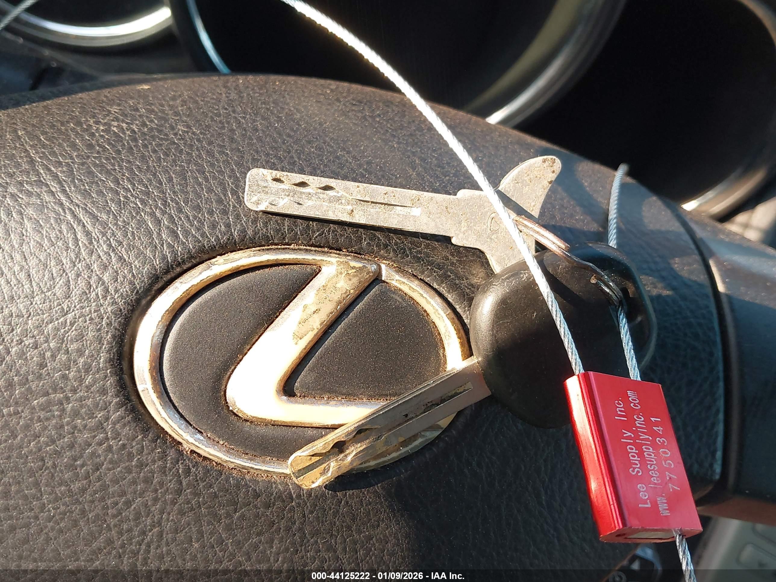 LEXUS RX image 11