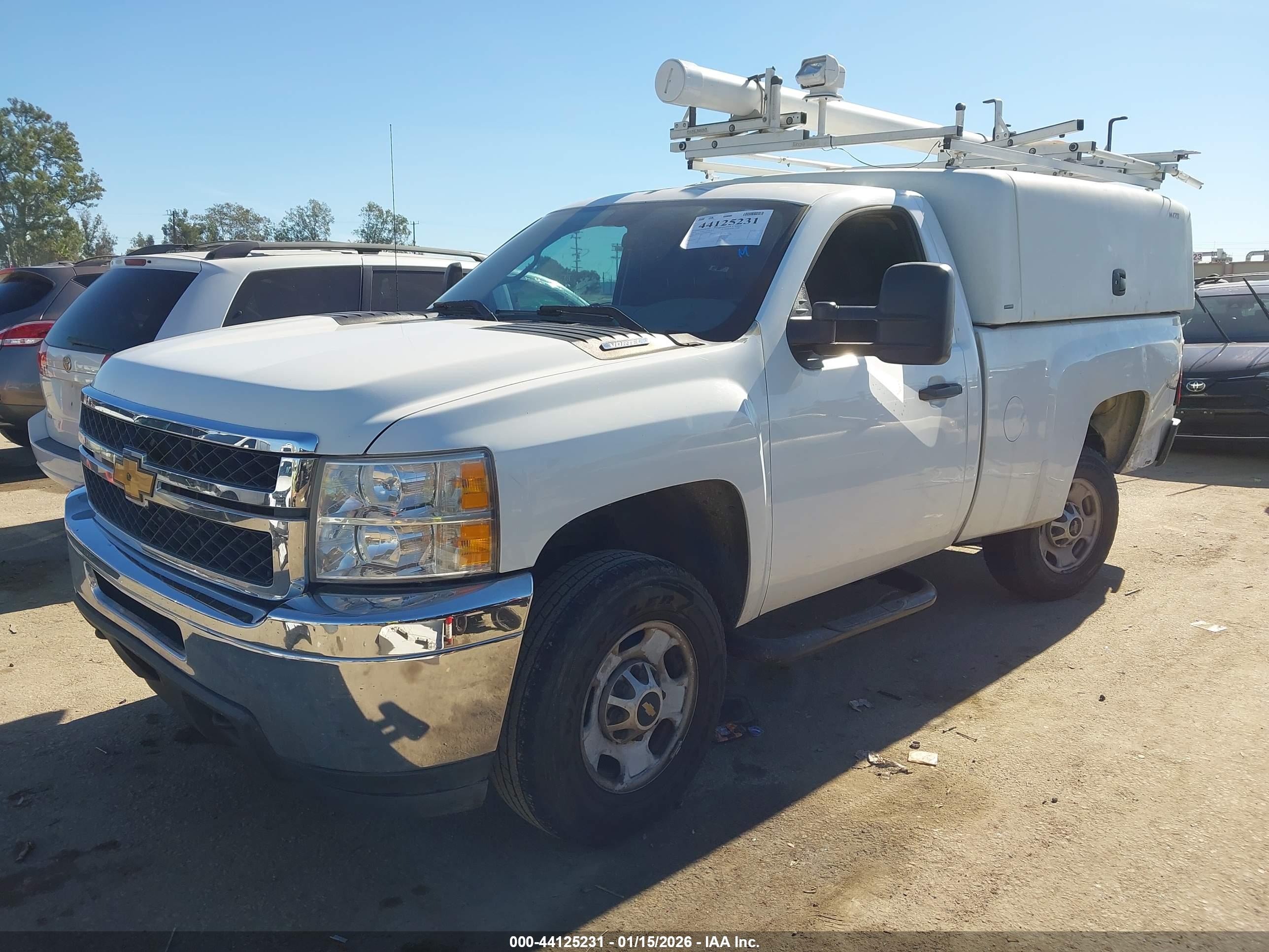CHEVROLET SILVERADO image 2