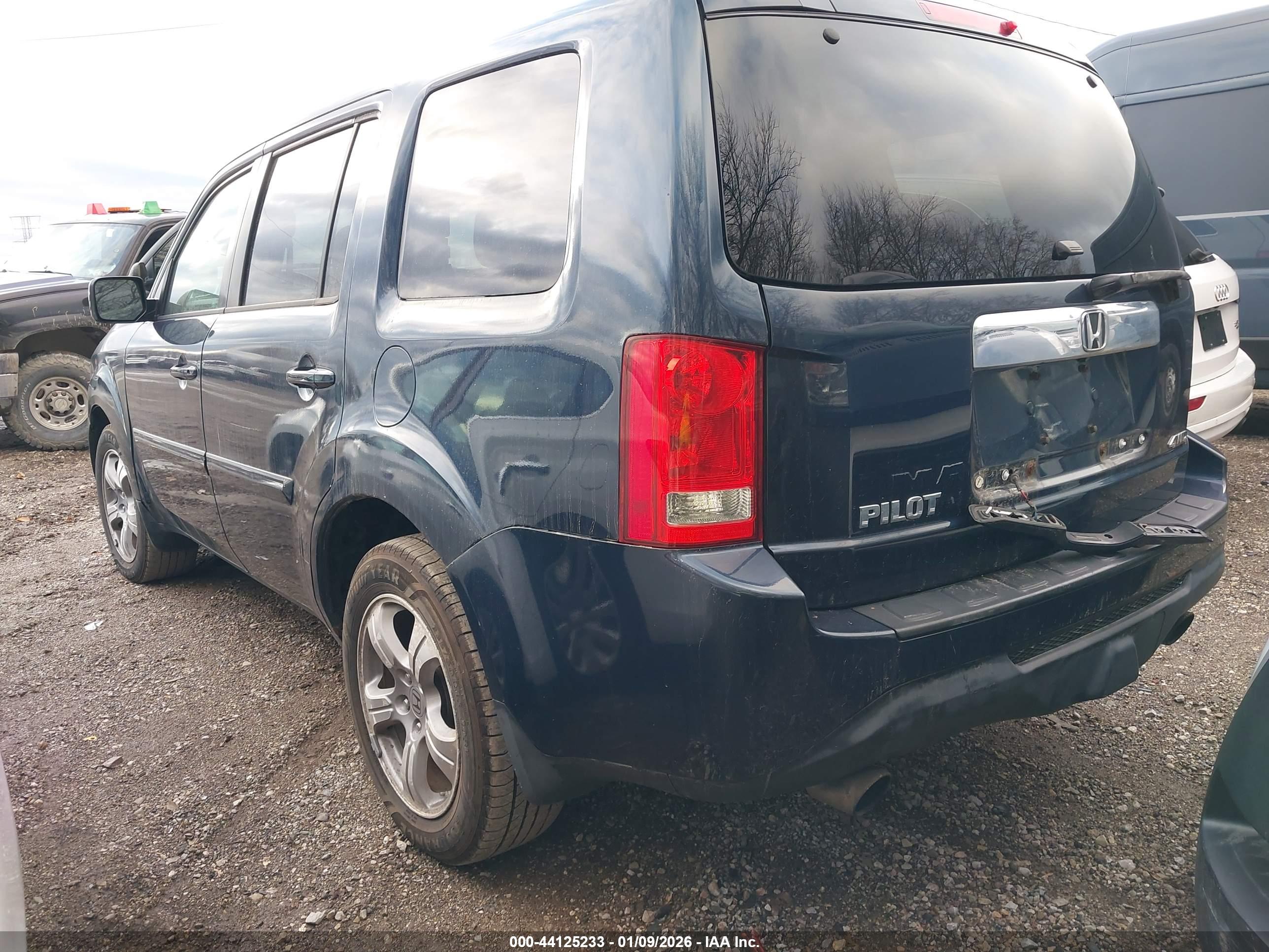 HONDA PILOT image 3