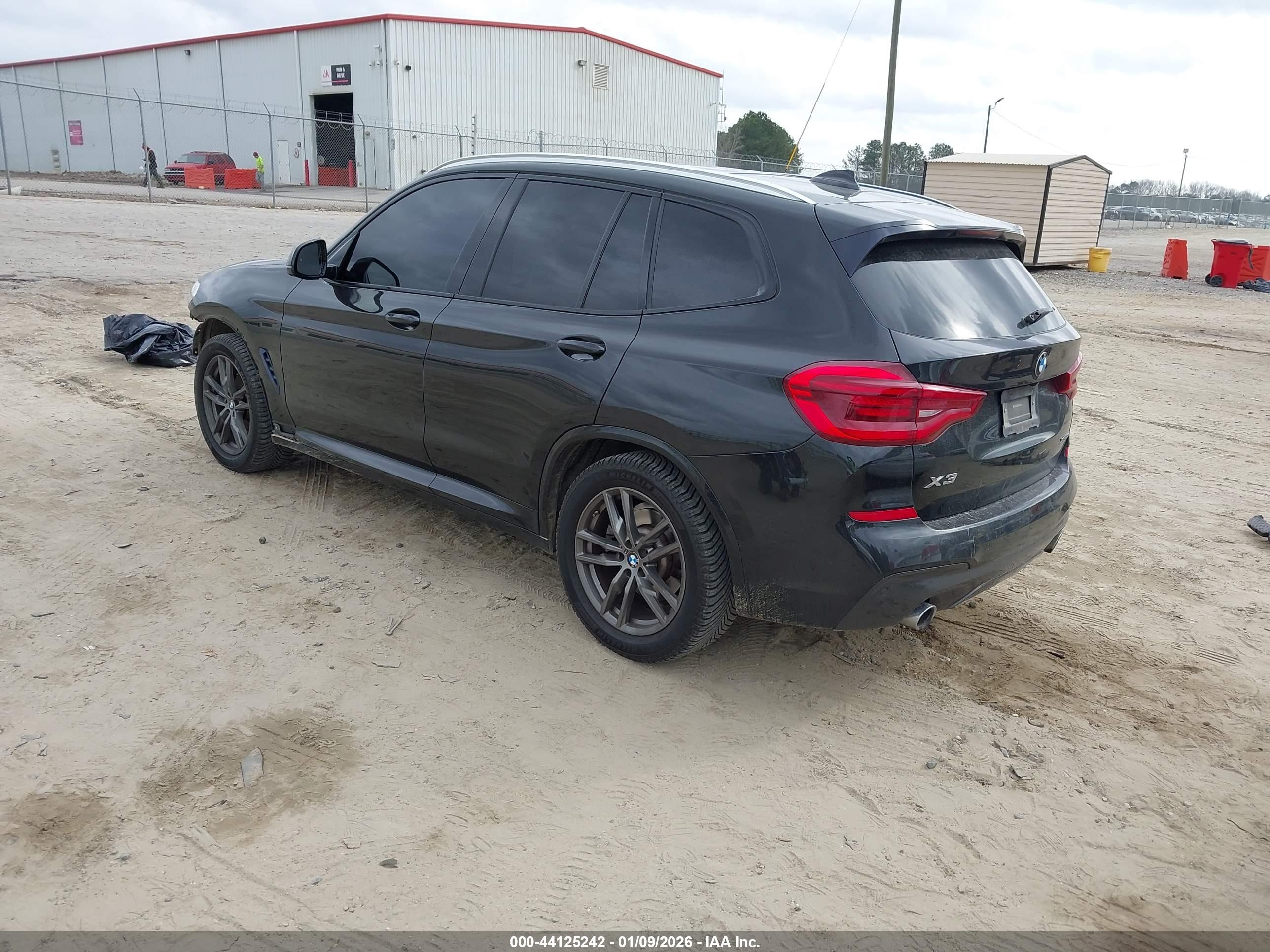 BMW X3 image 3