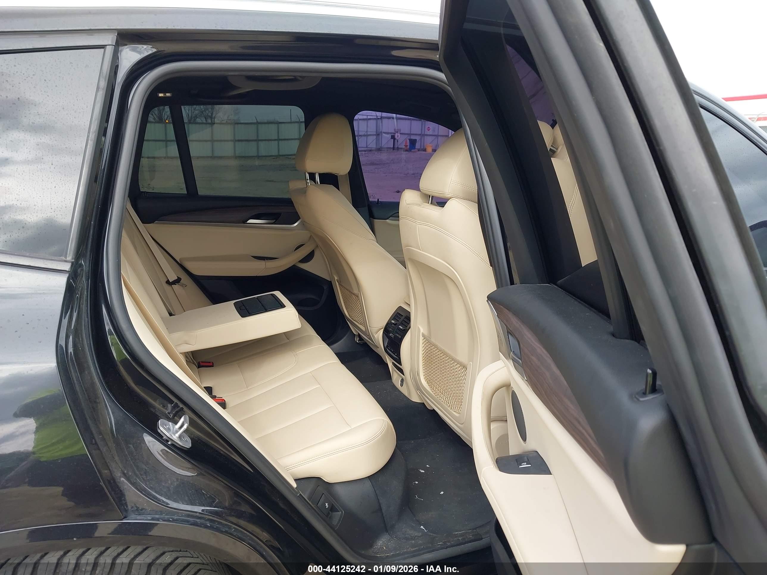 BMW X3 image 8