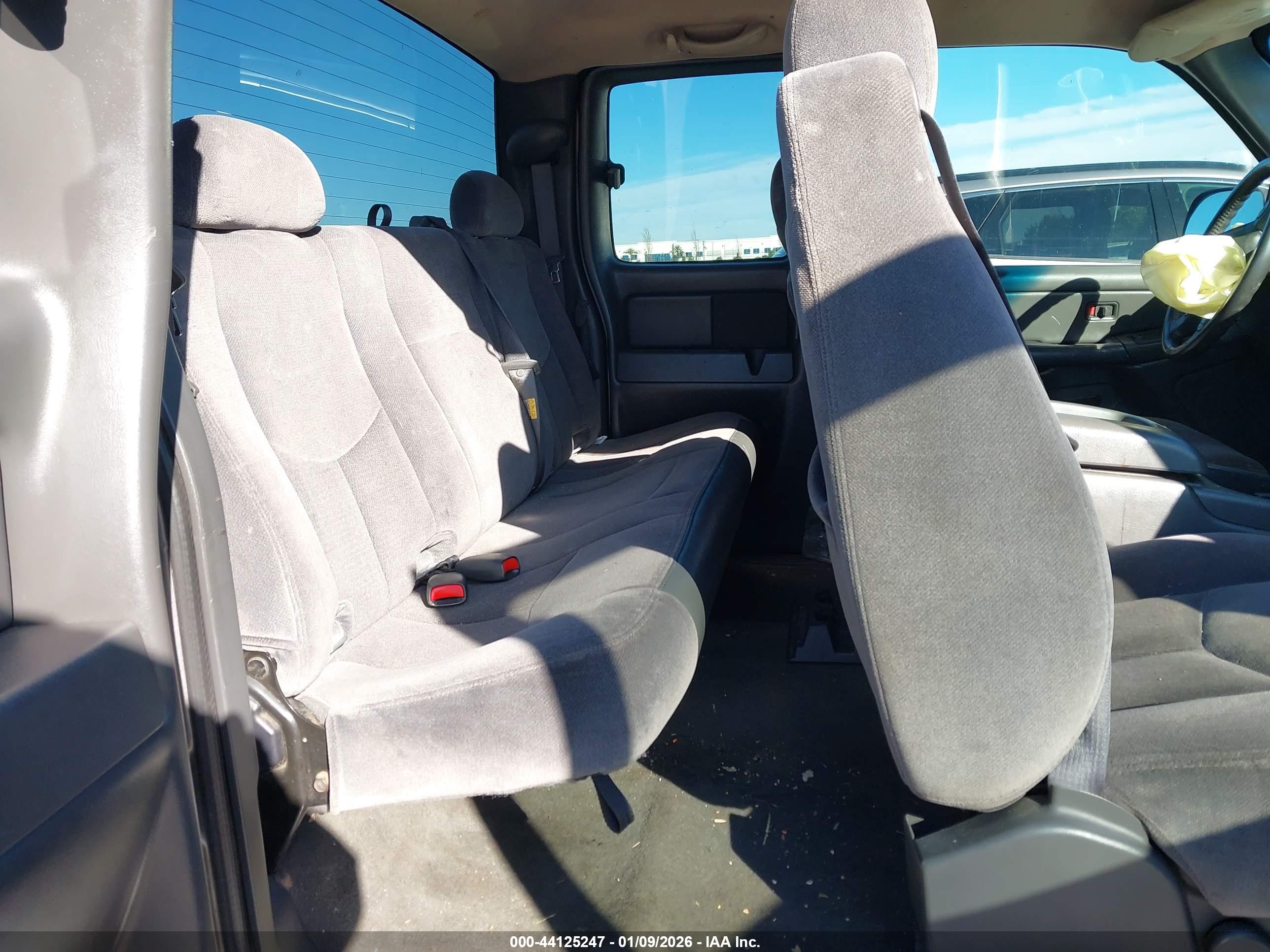 GMC SIERRA image 8