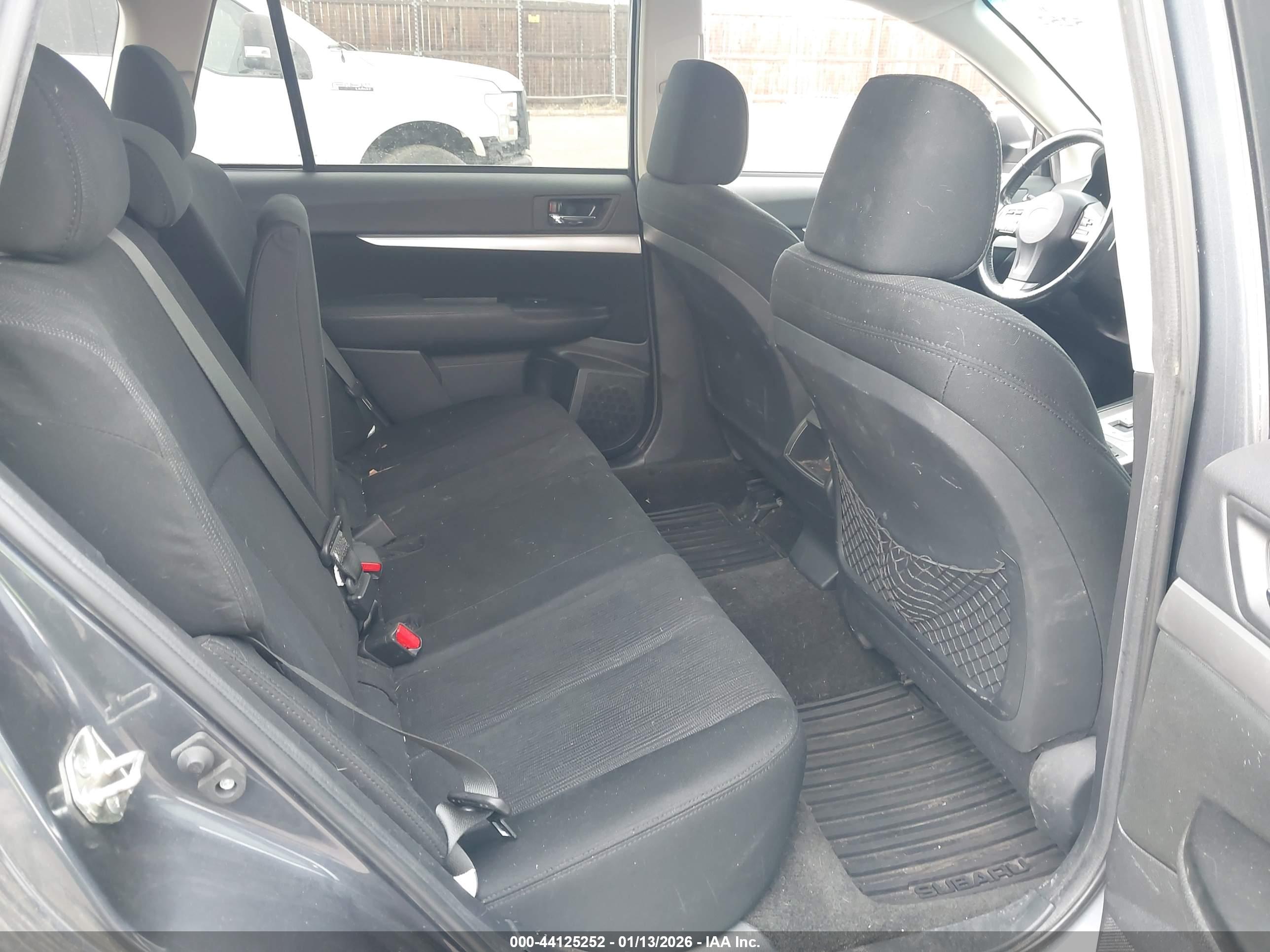 SUBARU OUTBACK image 8