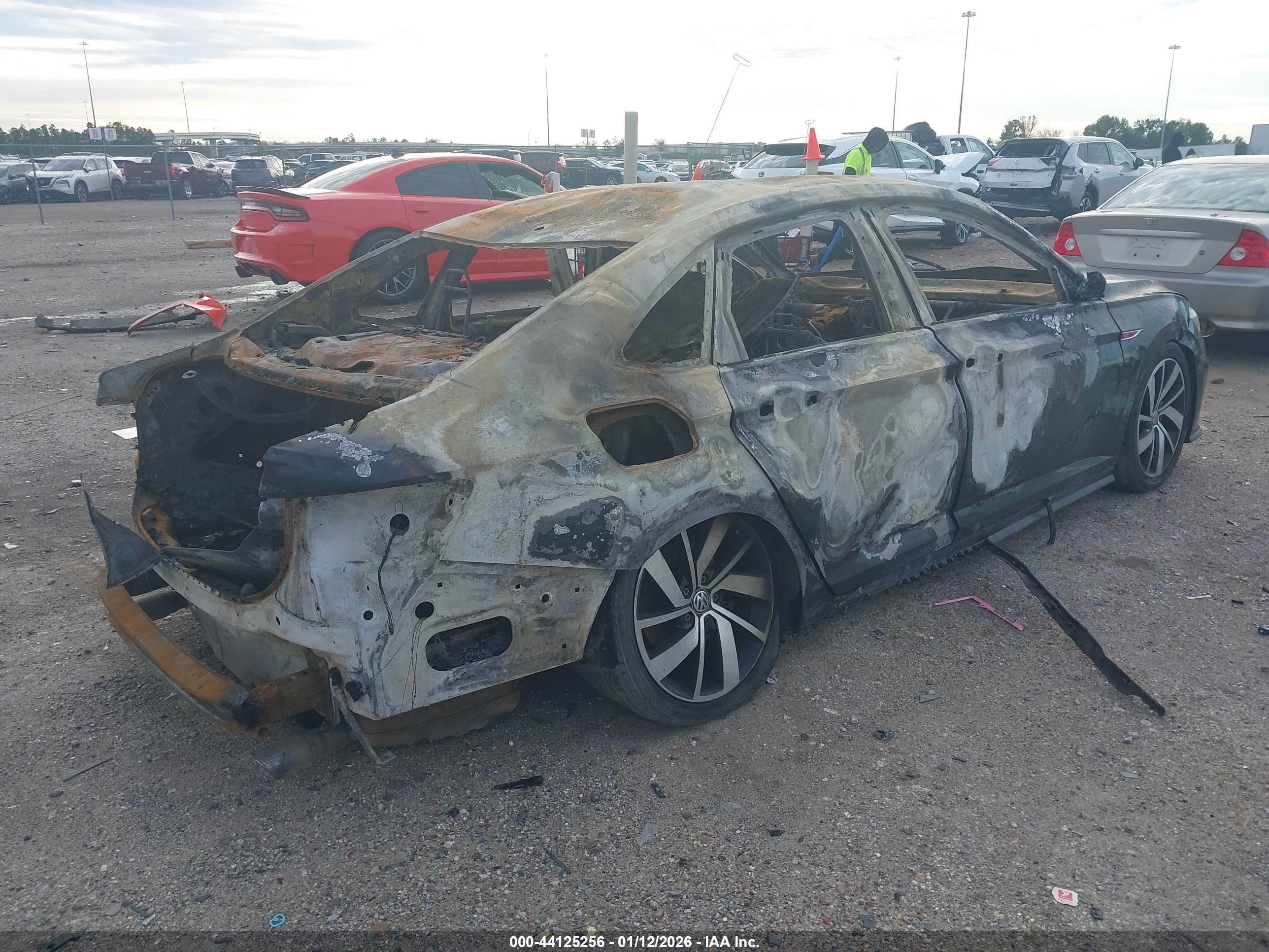 VOLKSWAGEN JETTA image 4