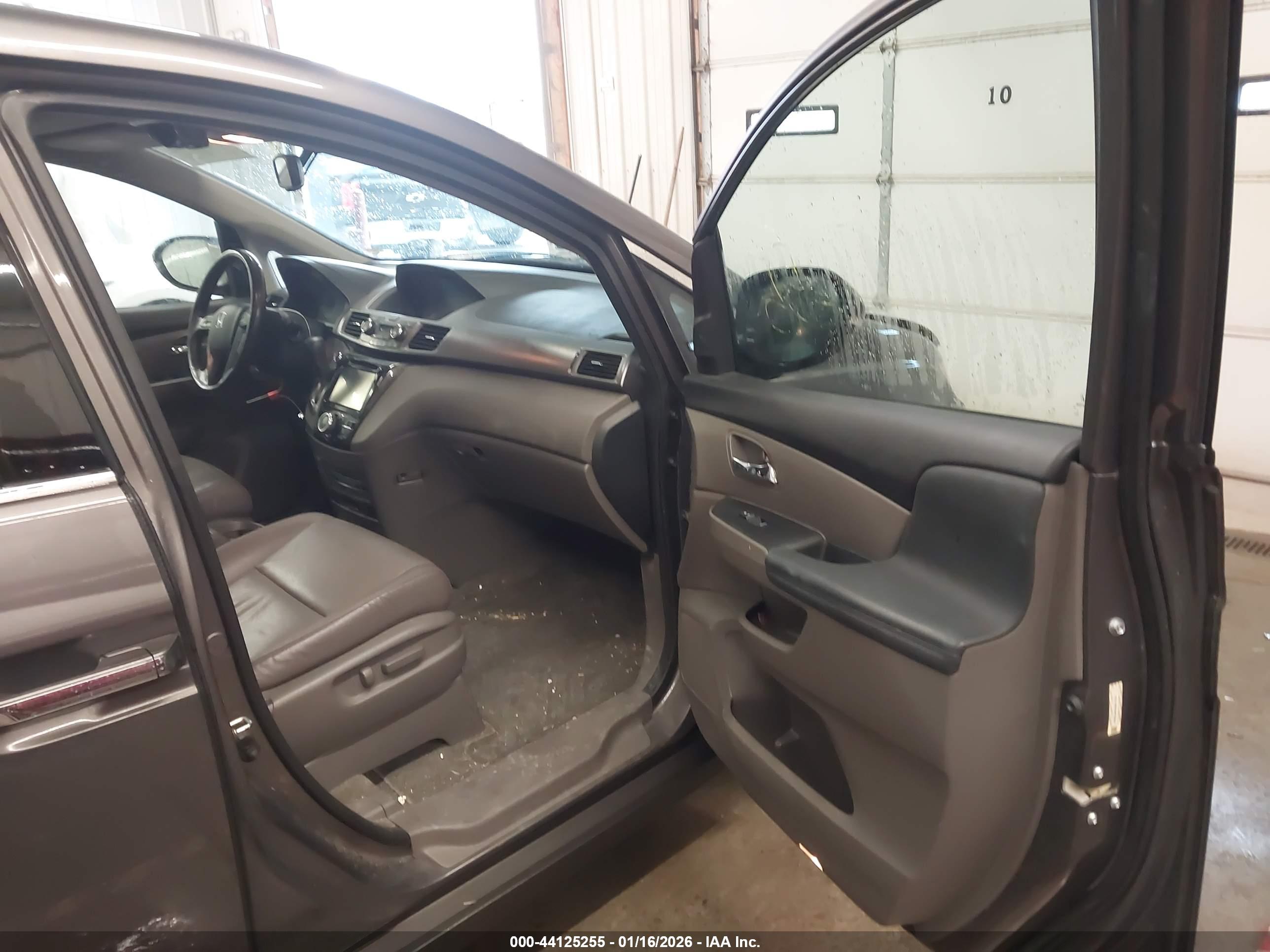 HONDA ODYSSEY image 5