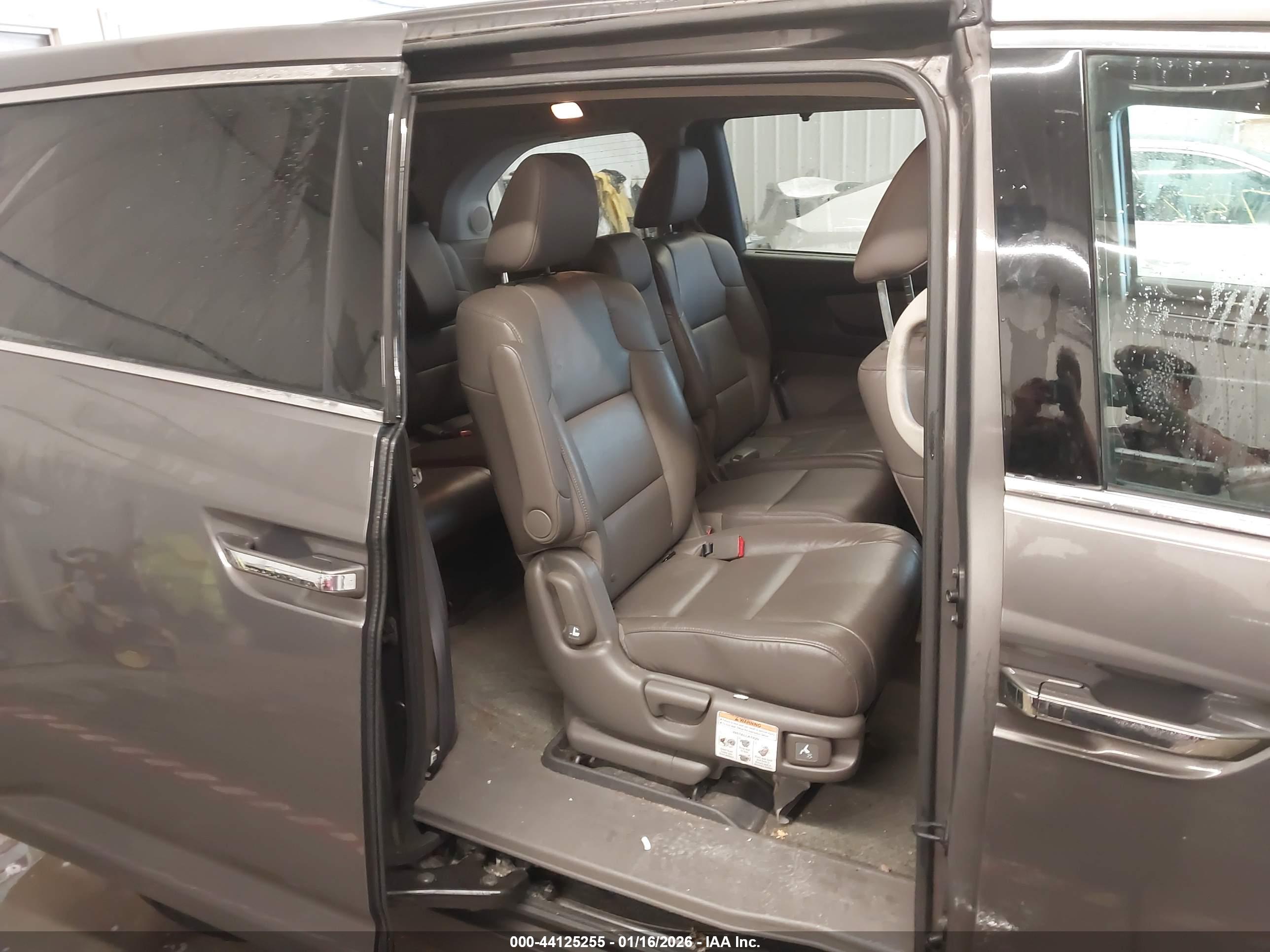 HONDA ODYSSEY image 8