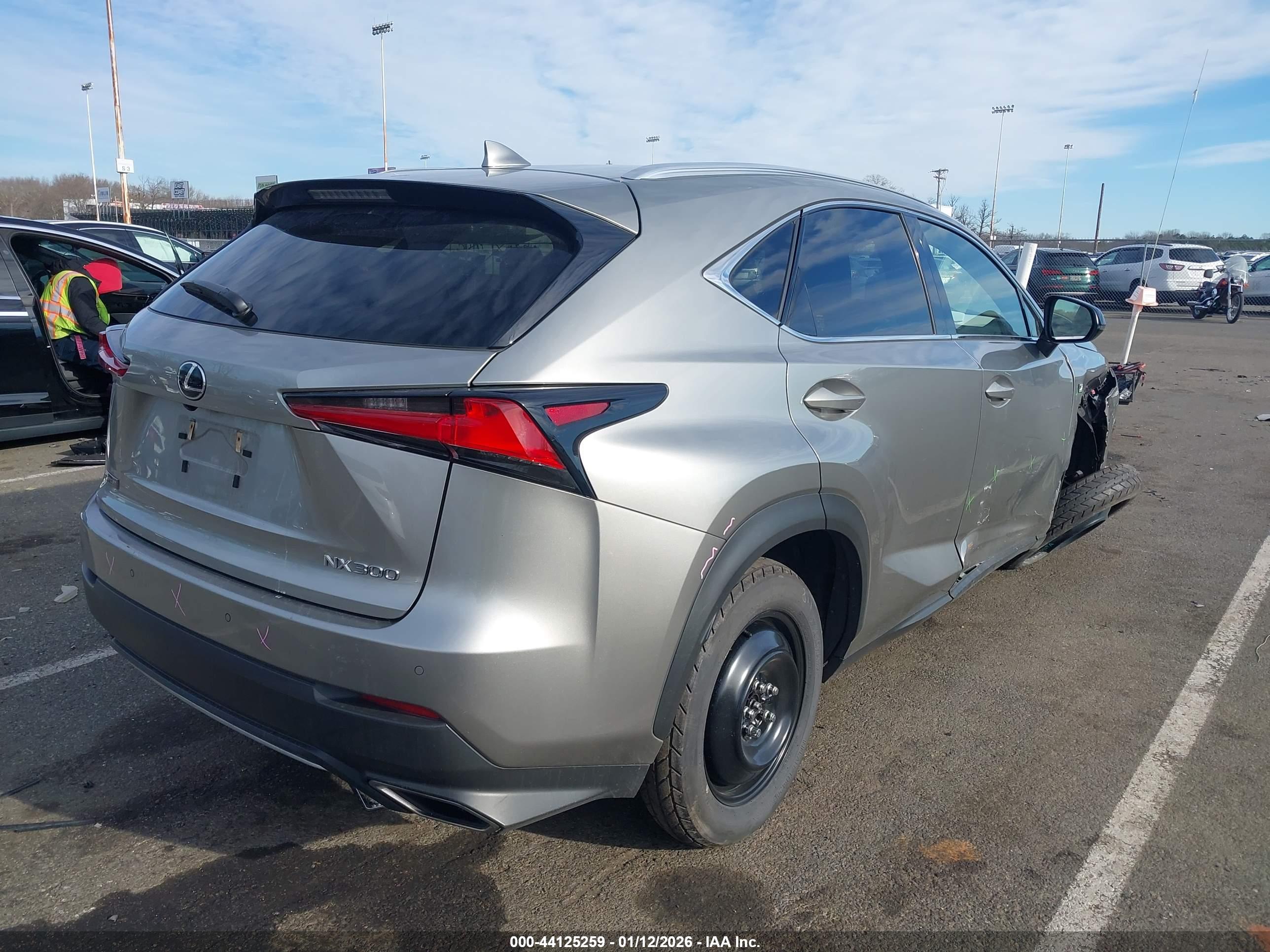 LEXUS NX image 4