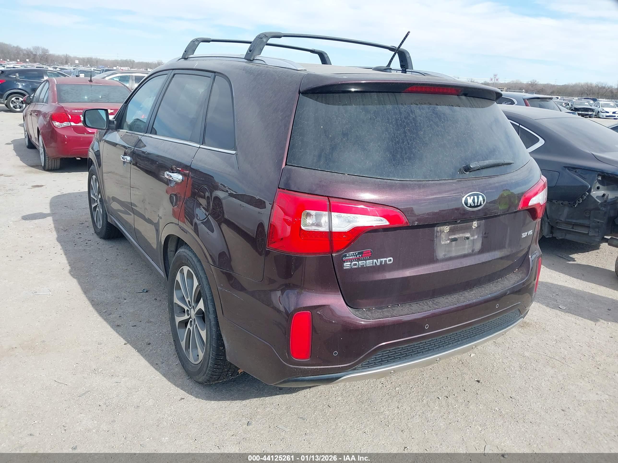 KIA SORENTO image 3