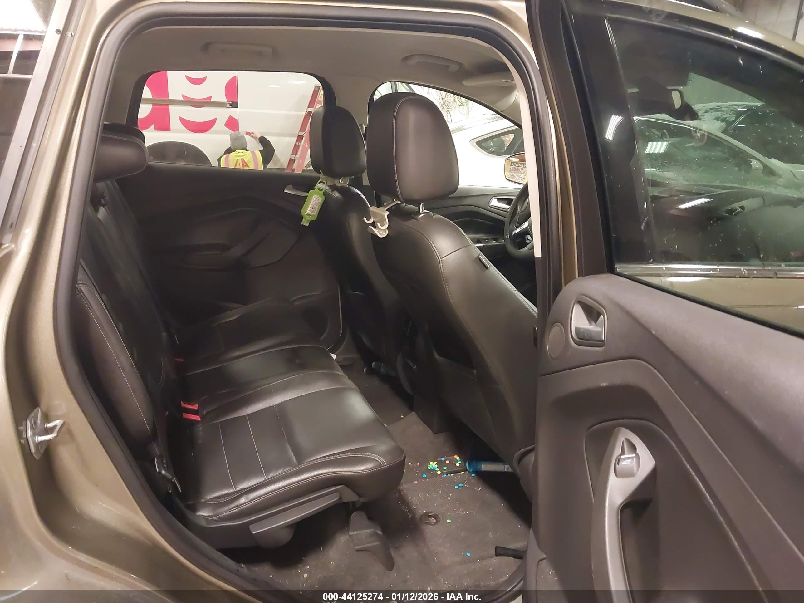 FORD ESCAPE image 8