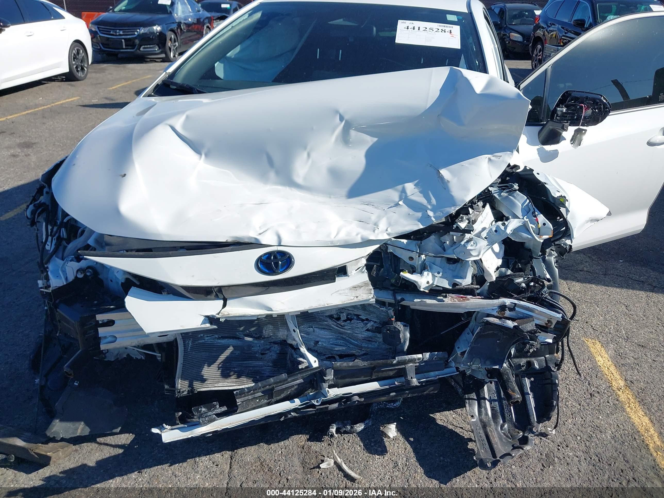 TOYOTA COROLLA image 10