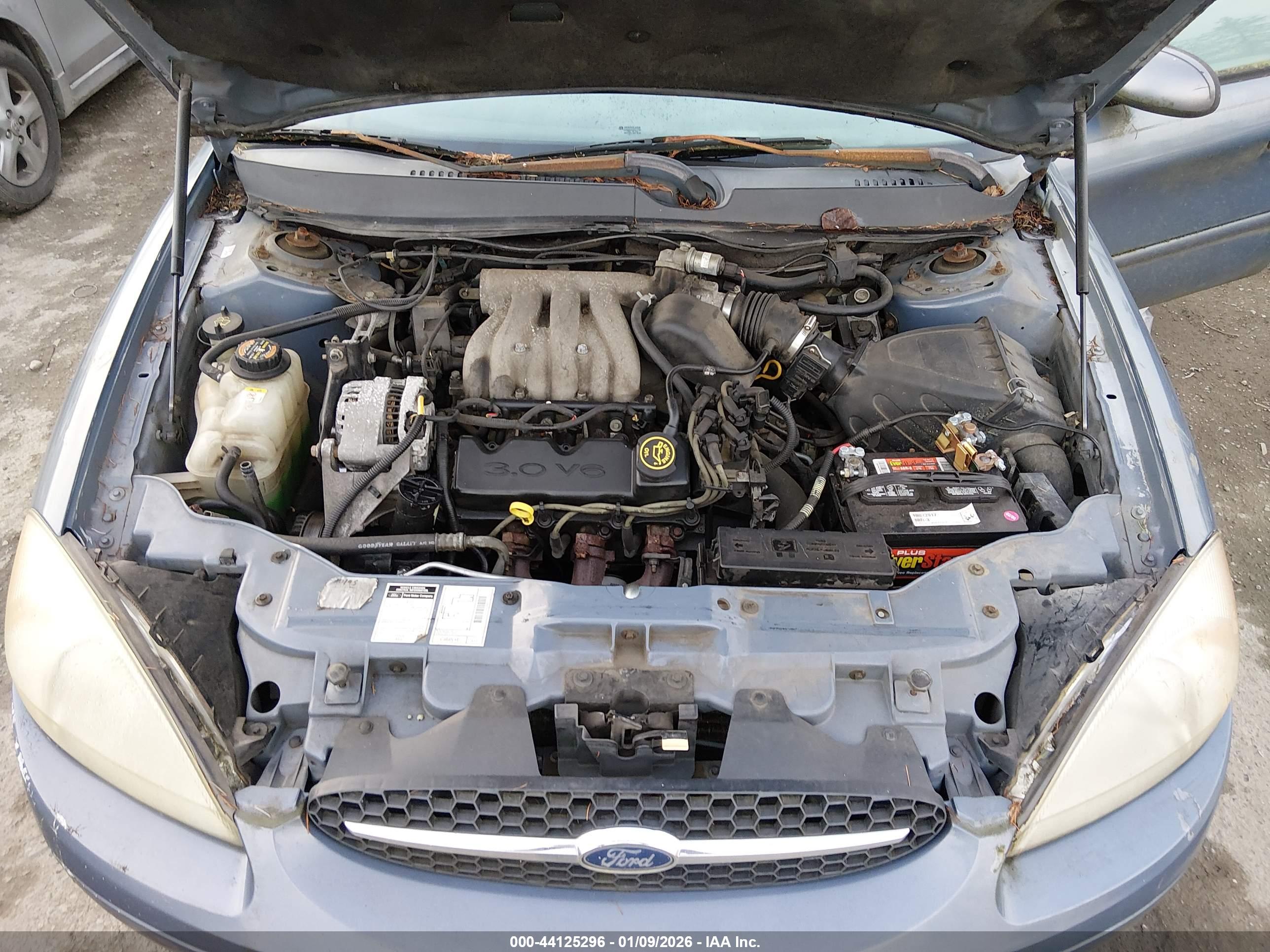 FORD TAURUS image 10