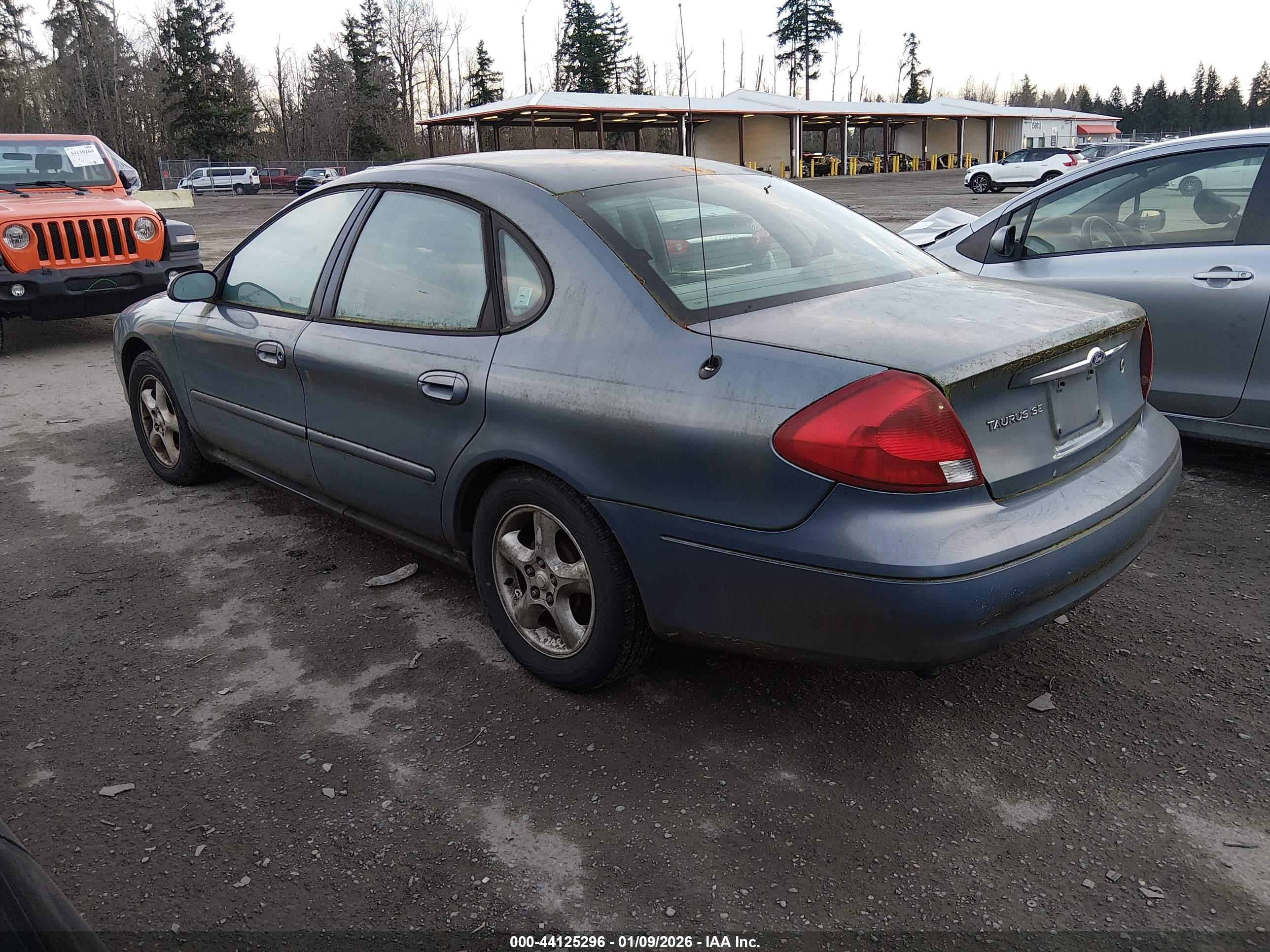 FORD TAURUS image 3