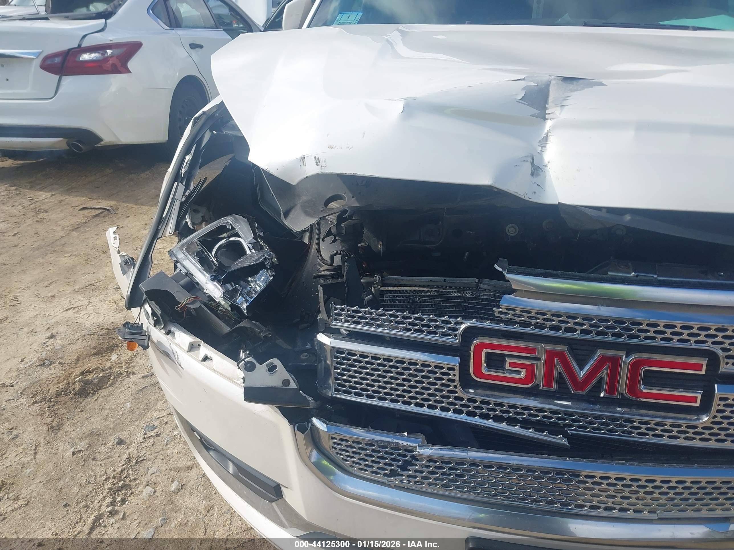 GMC ACADIA image 6