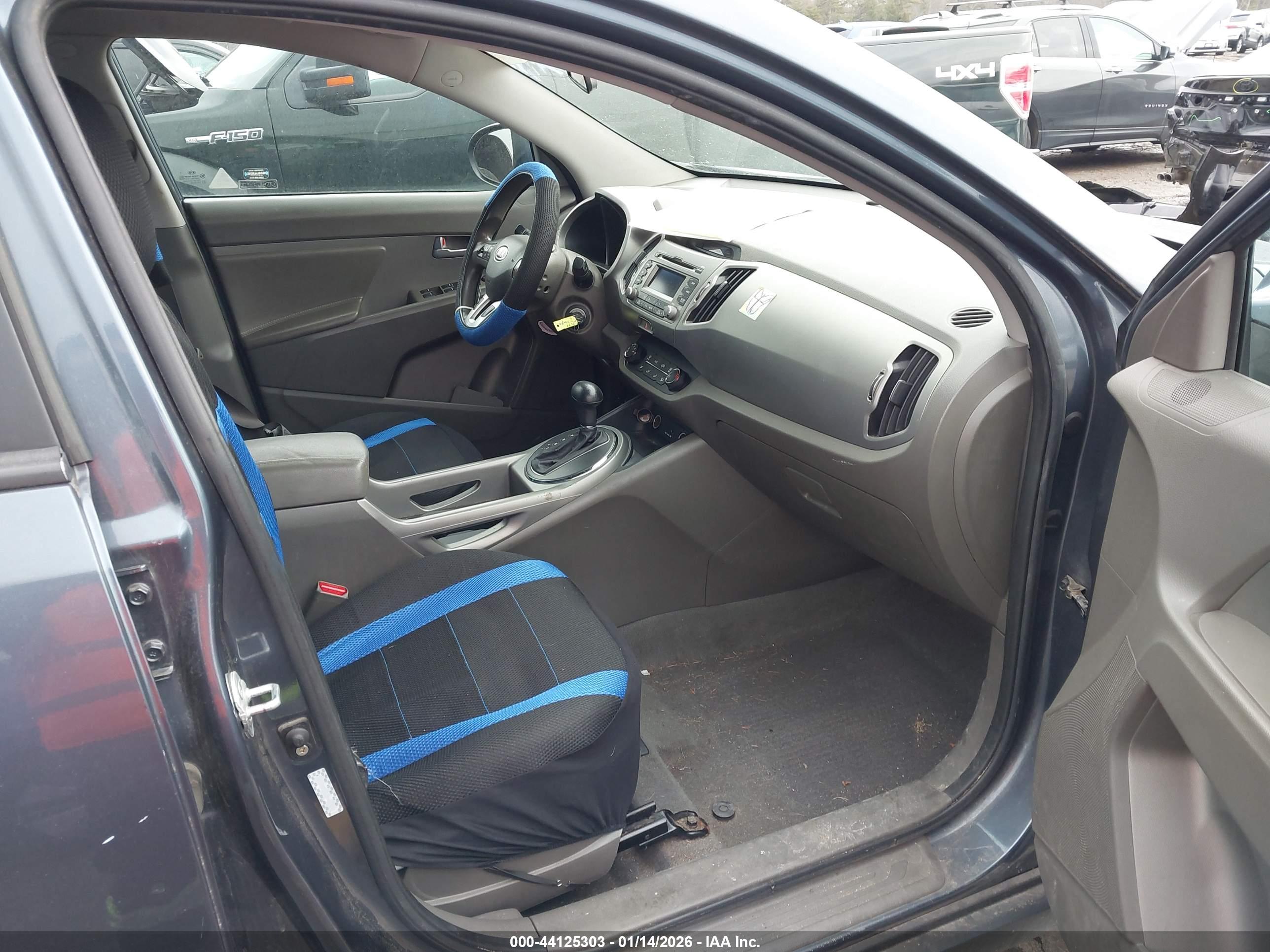 KIA SPORTAGE image 5