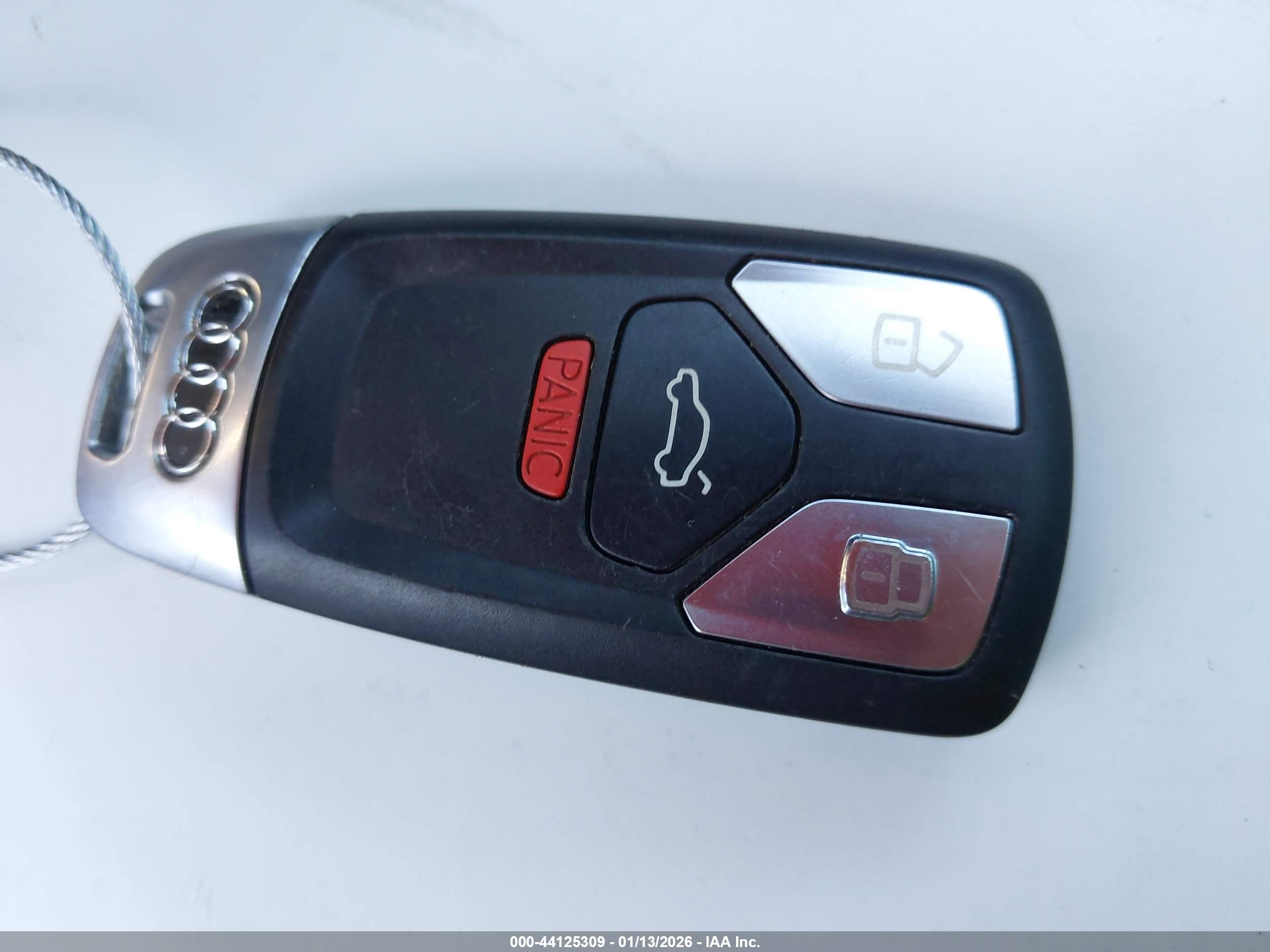 AUDI A4 image 11