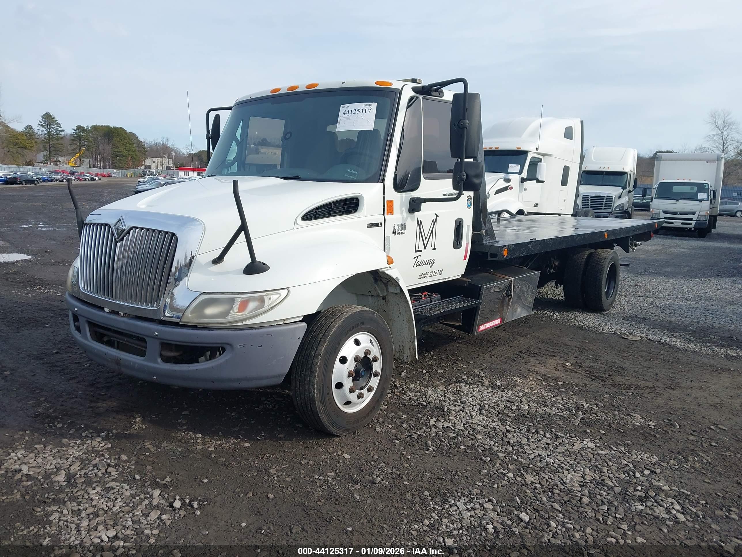 INTERNATIONAL 4000 image 2