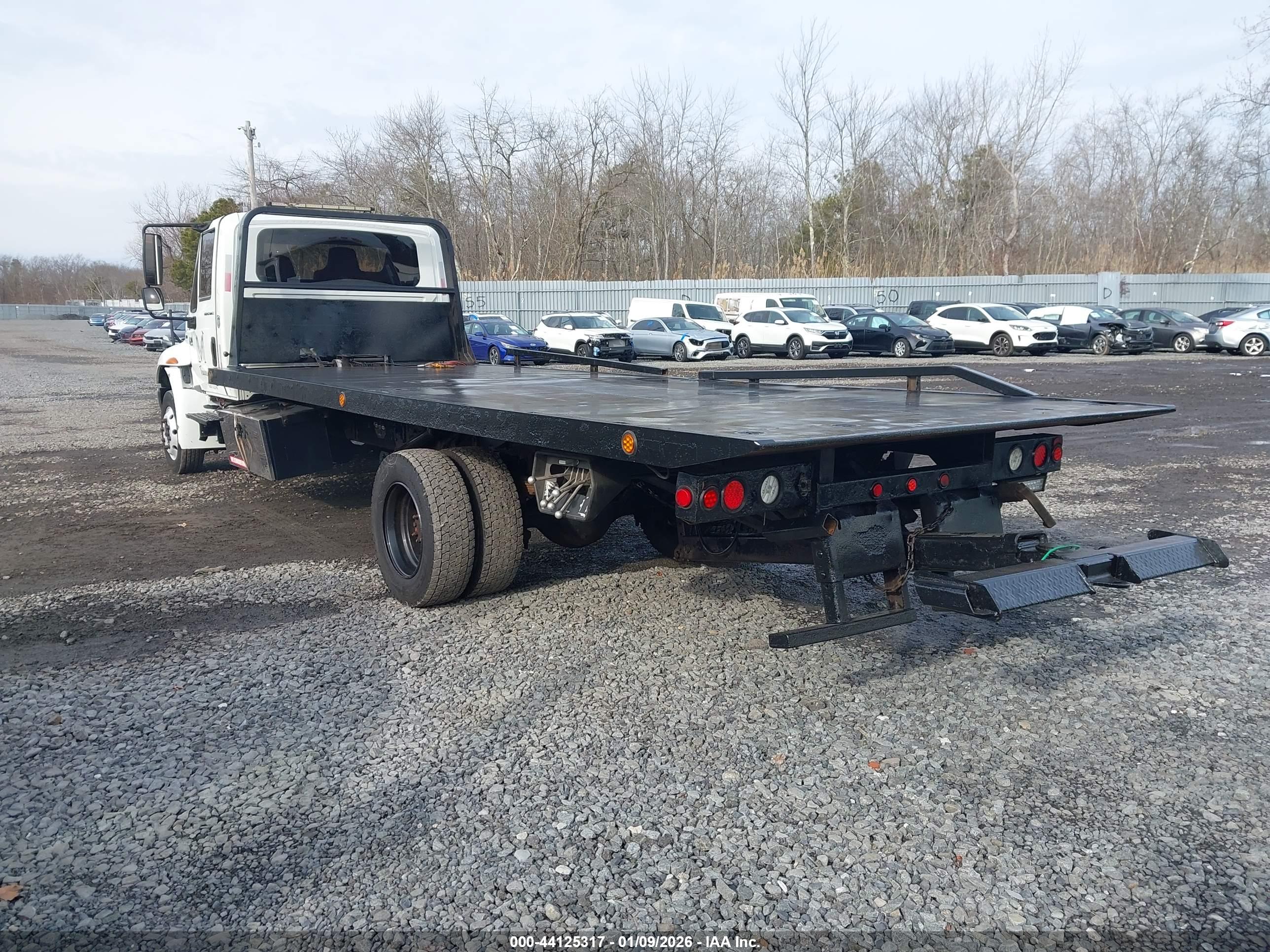 INTERNATIONAL 4000 image 3