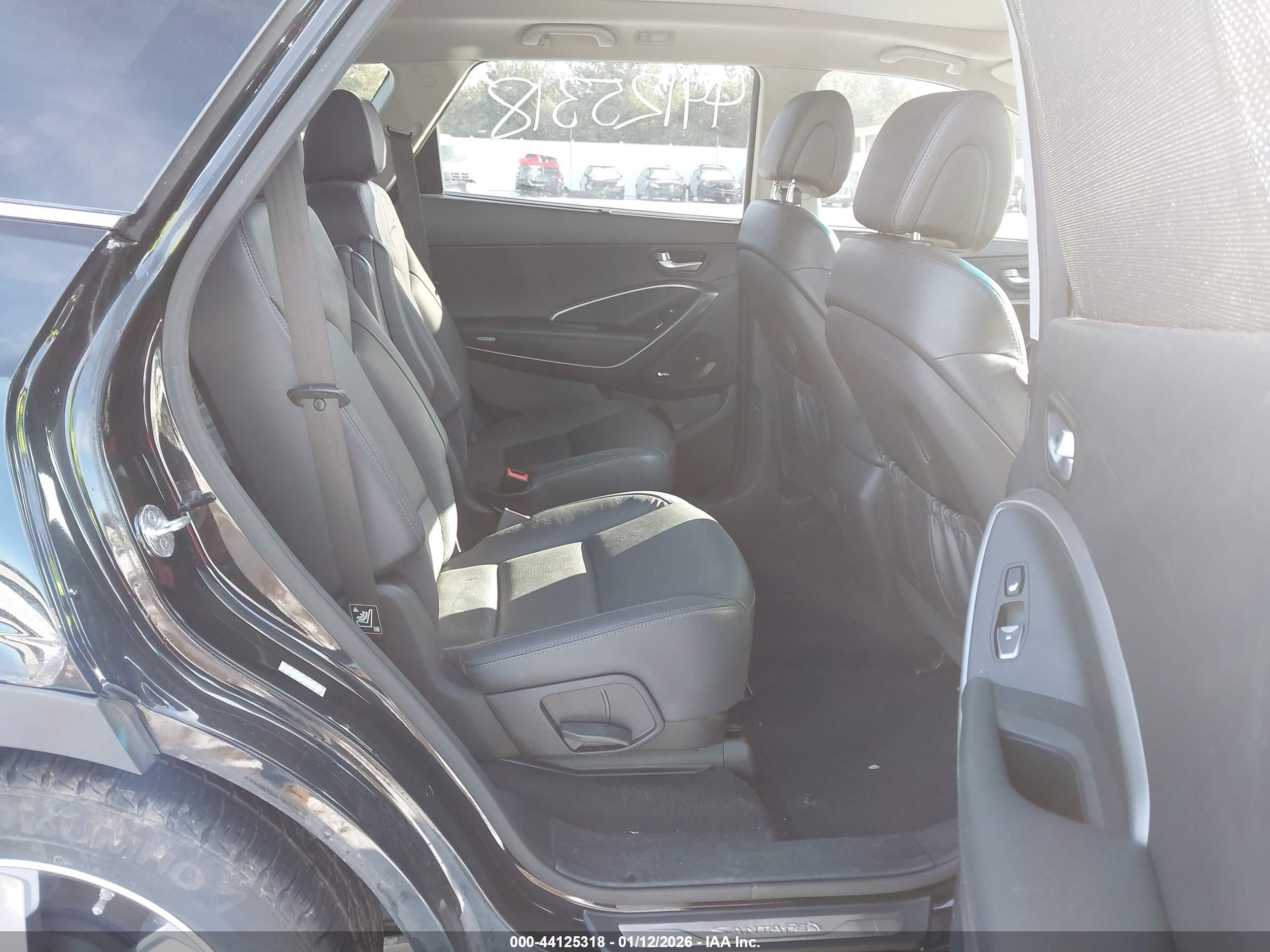 HYUNDAI SANTA image 8